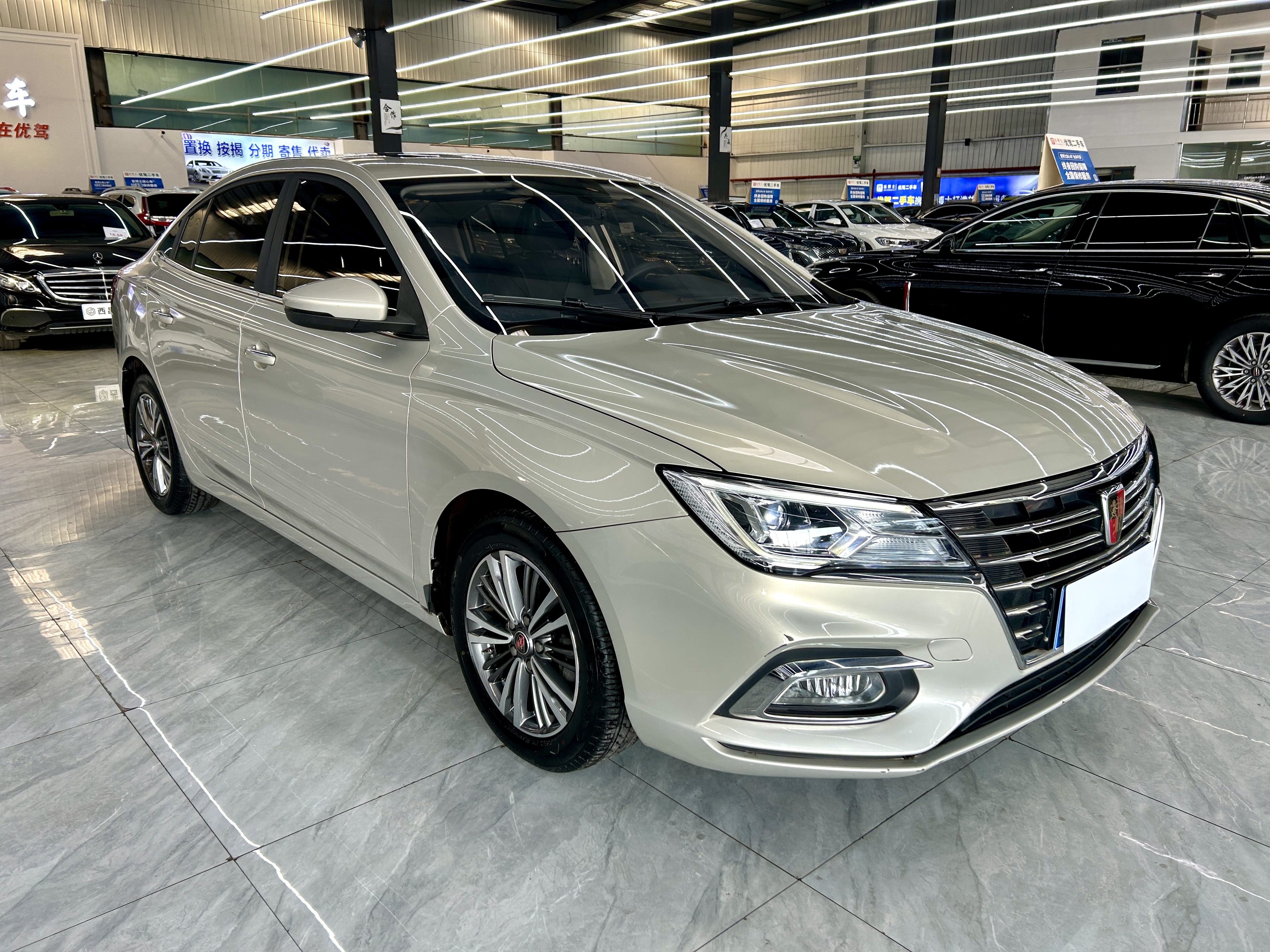 Roewe i5 2019 #3 Roewe i5 2019 car image #3
