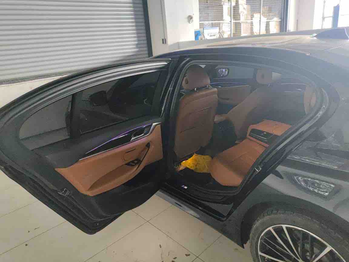 BMW 5 Series 2019 #3 BMW 5 Series 2019 car image #3