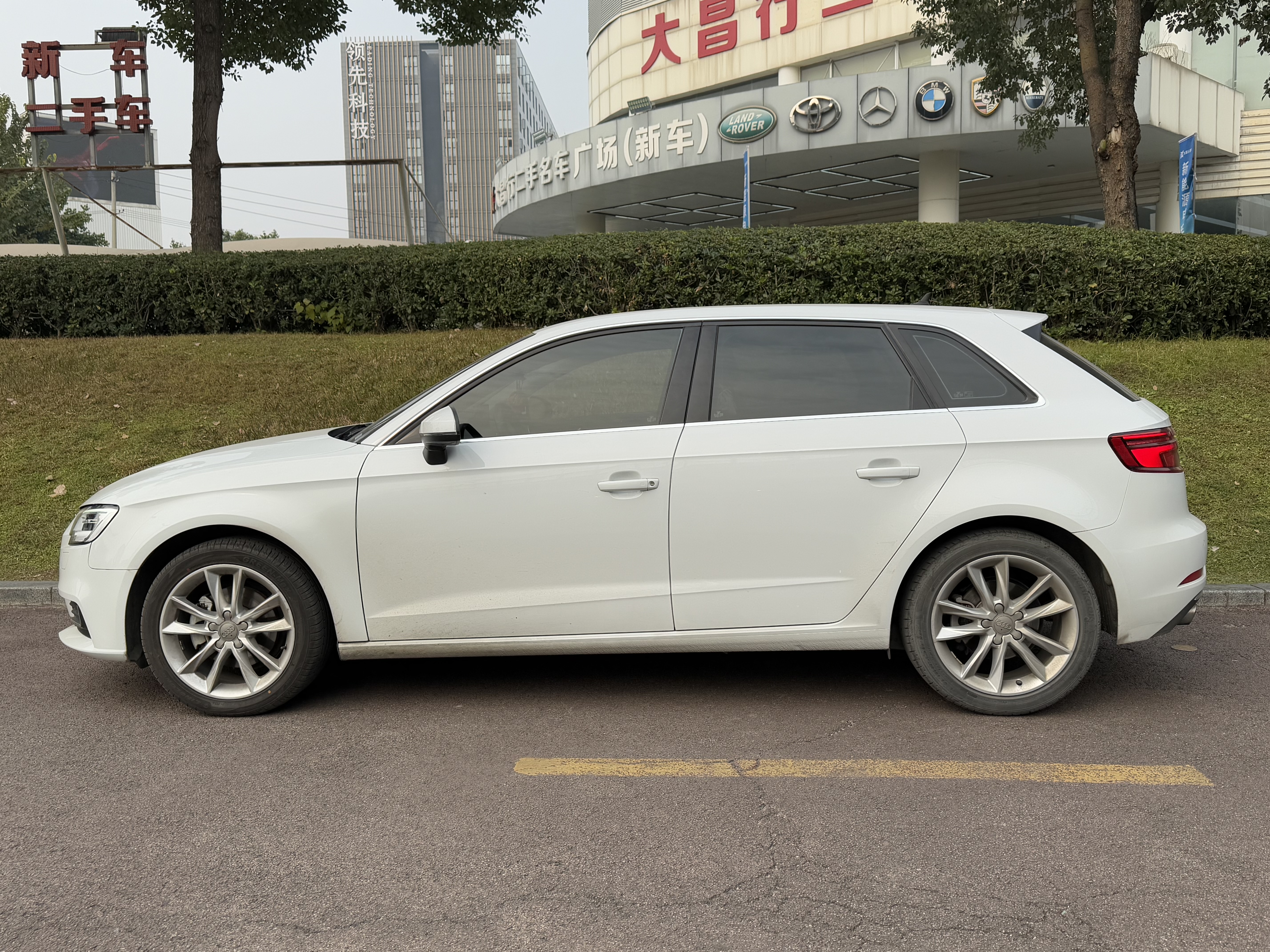 Audi A3 2019 #3 Audi A3 2019 car image #3