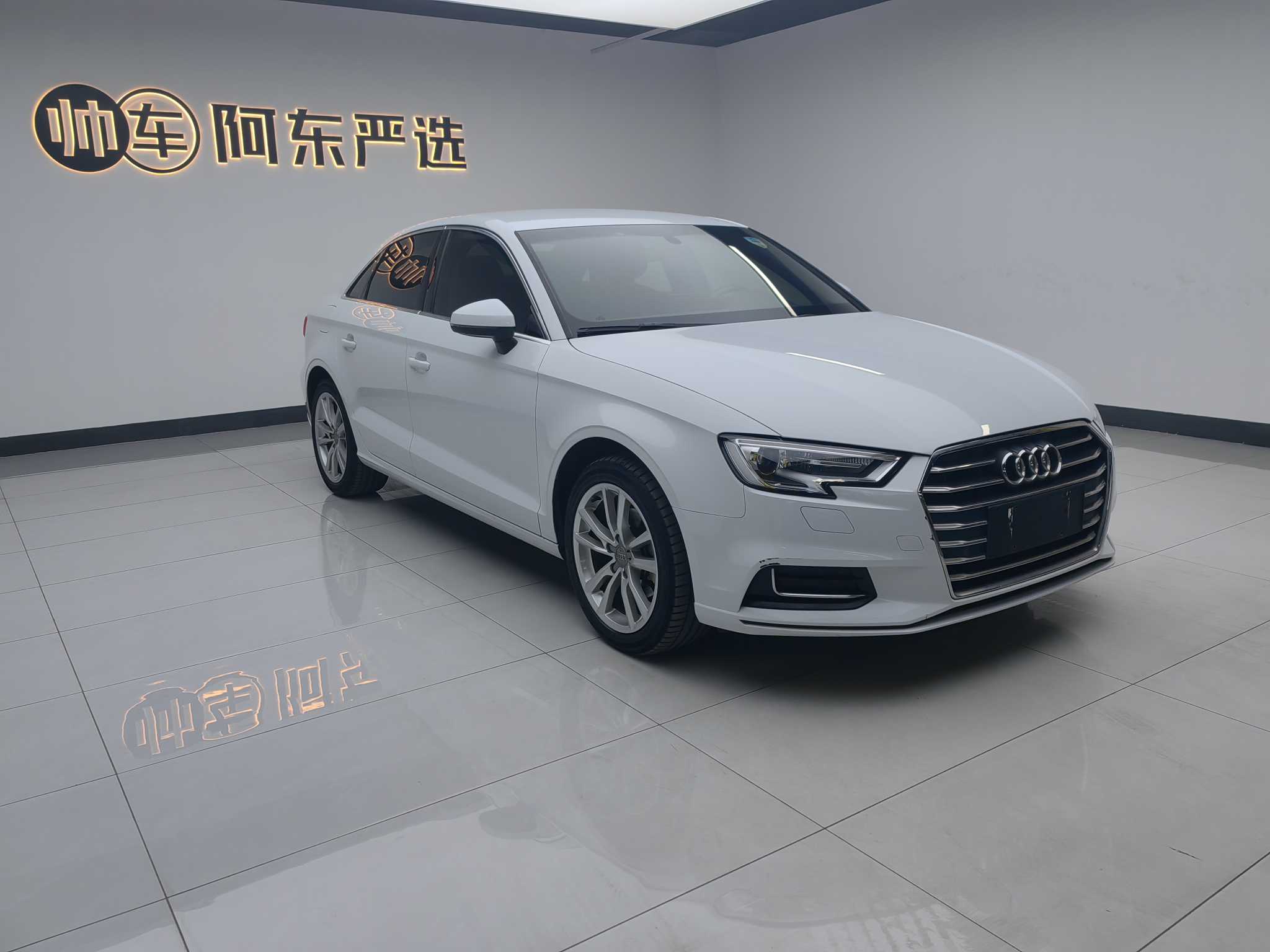 Audi A3 2019 car image #3