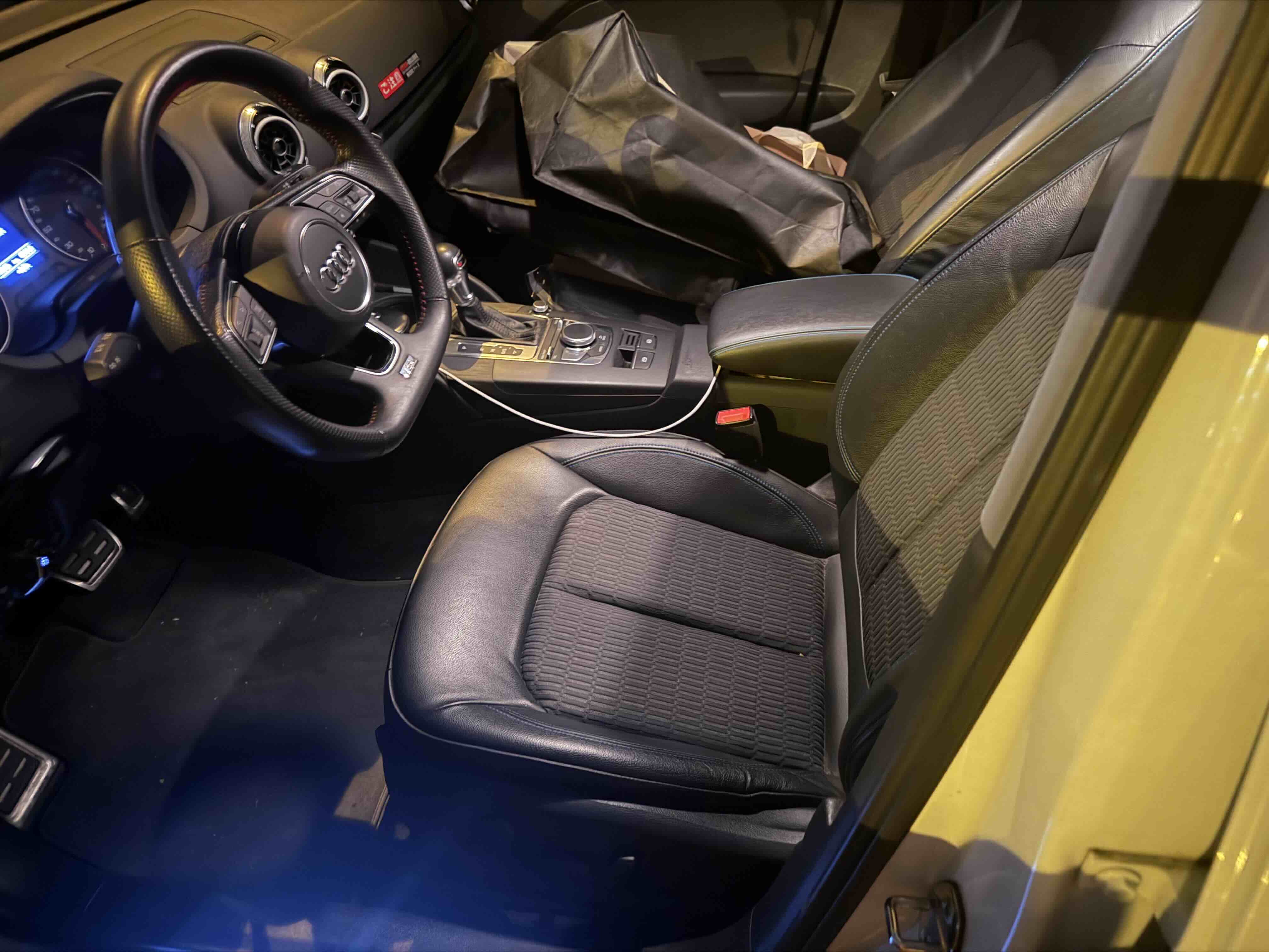 Audi A3 2019 car image #3