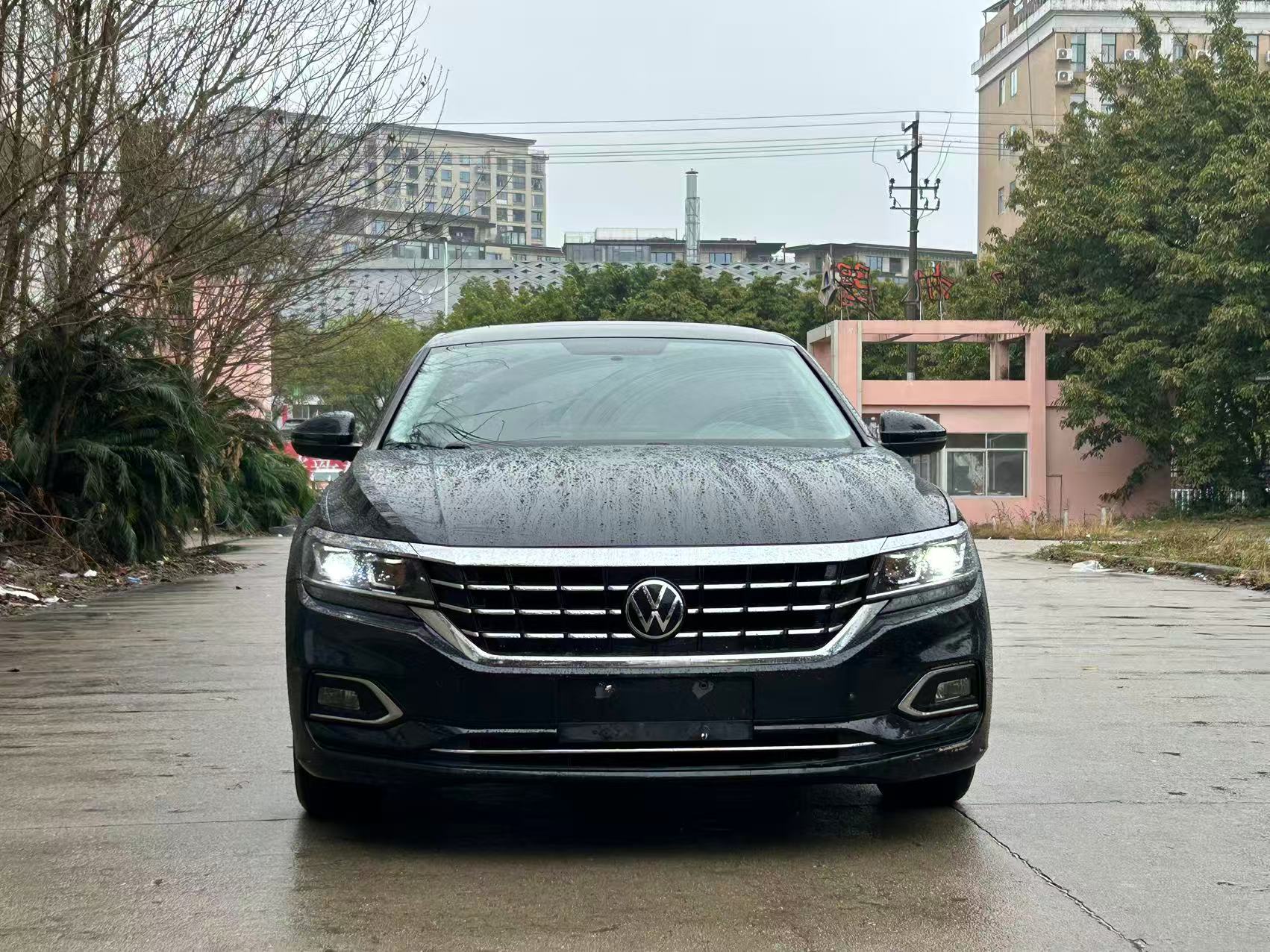 Volkswagen Passat 2020 car image #3