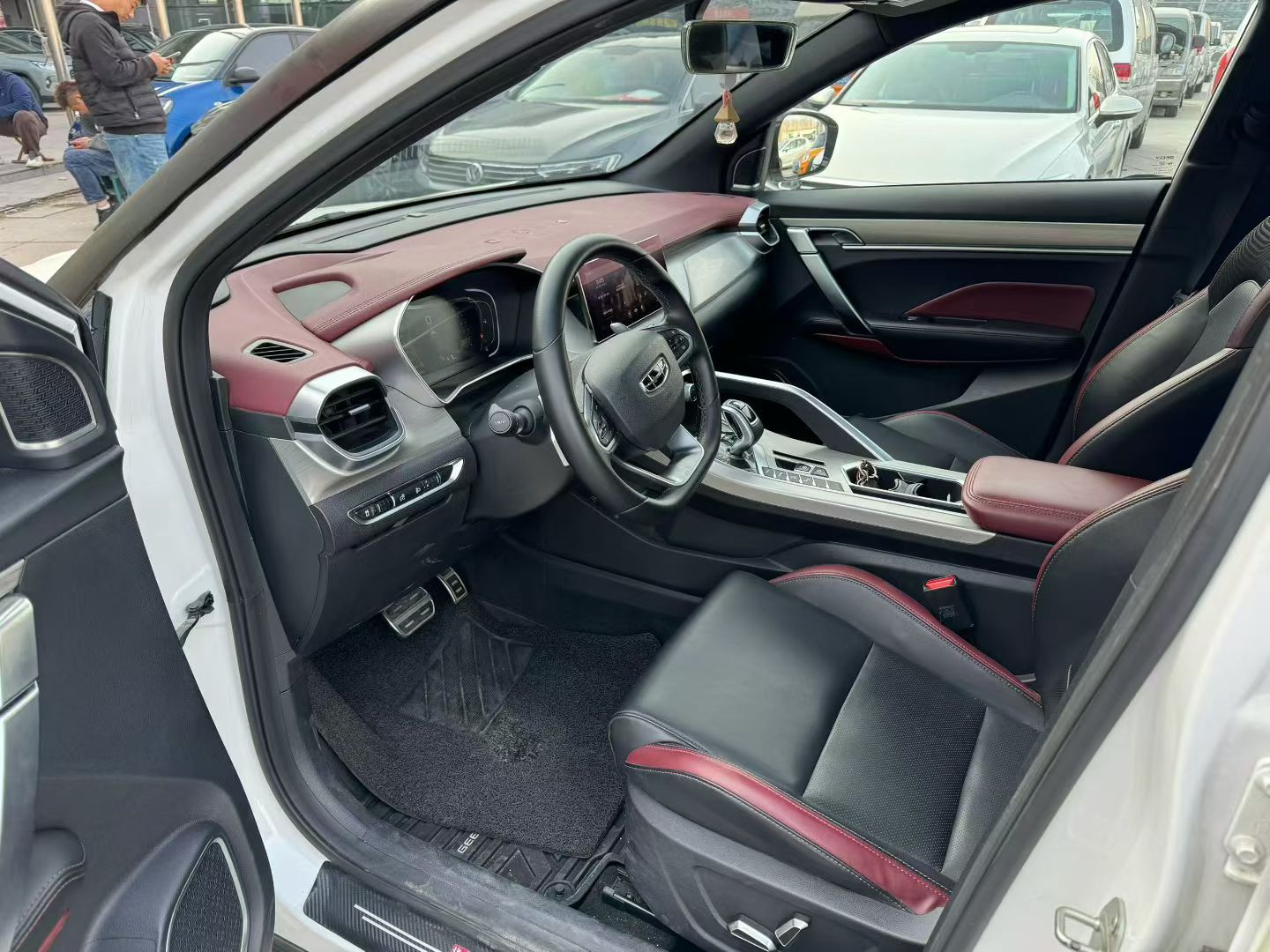 GEELY Coolray 2019 car image #3