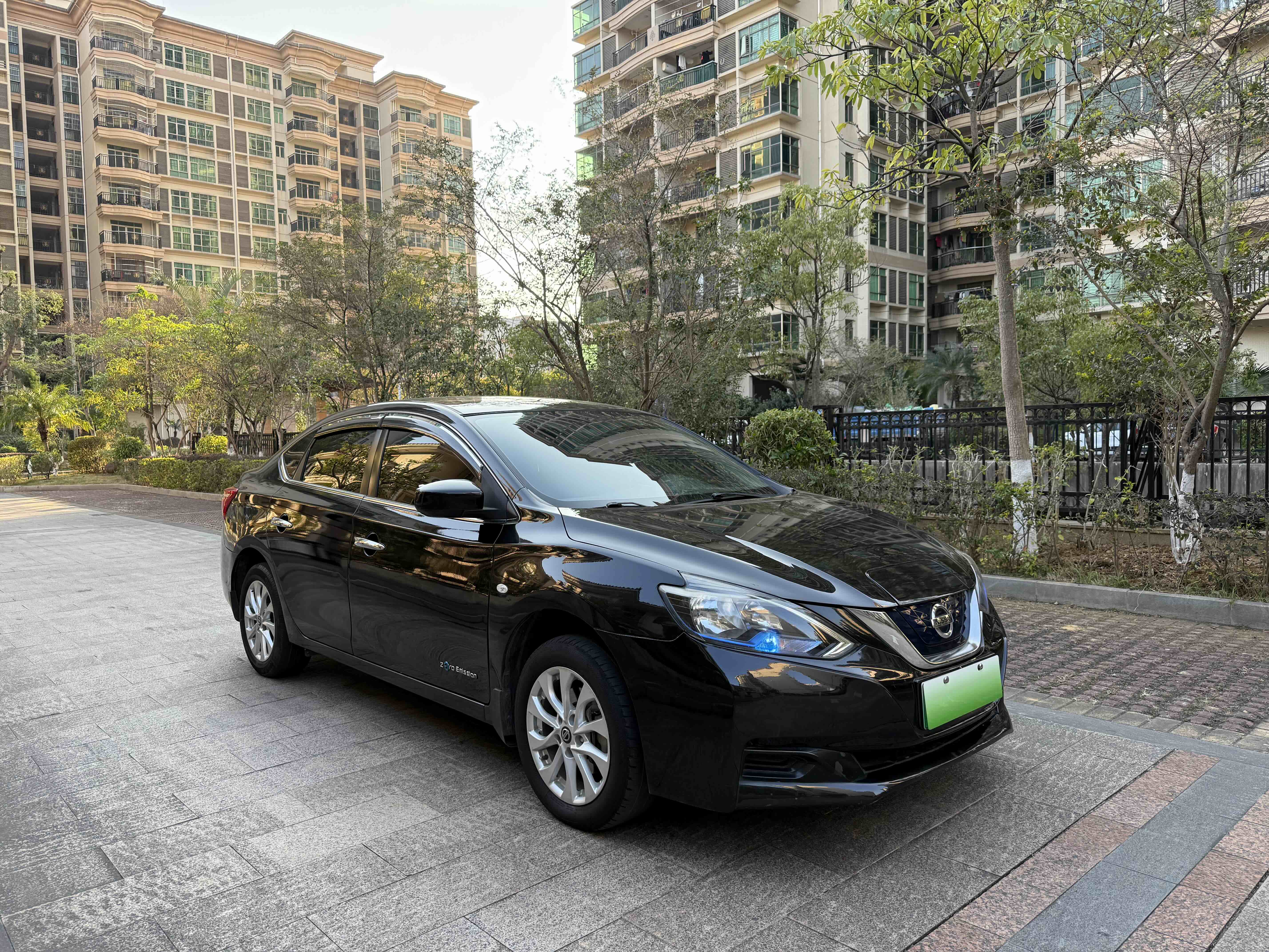 Nissan 2018 #3 Nissan 2018 car image #3