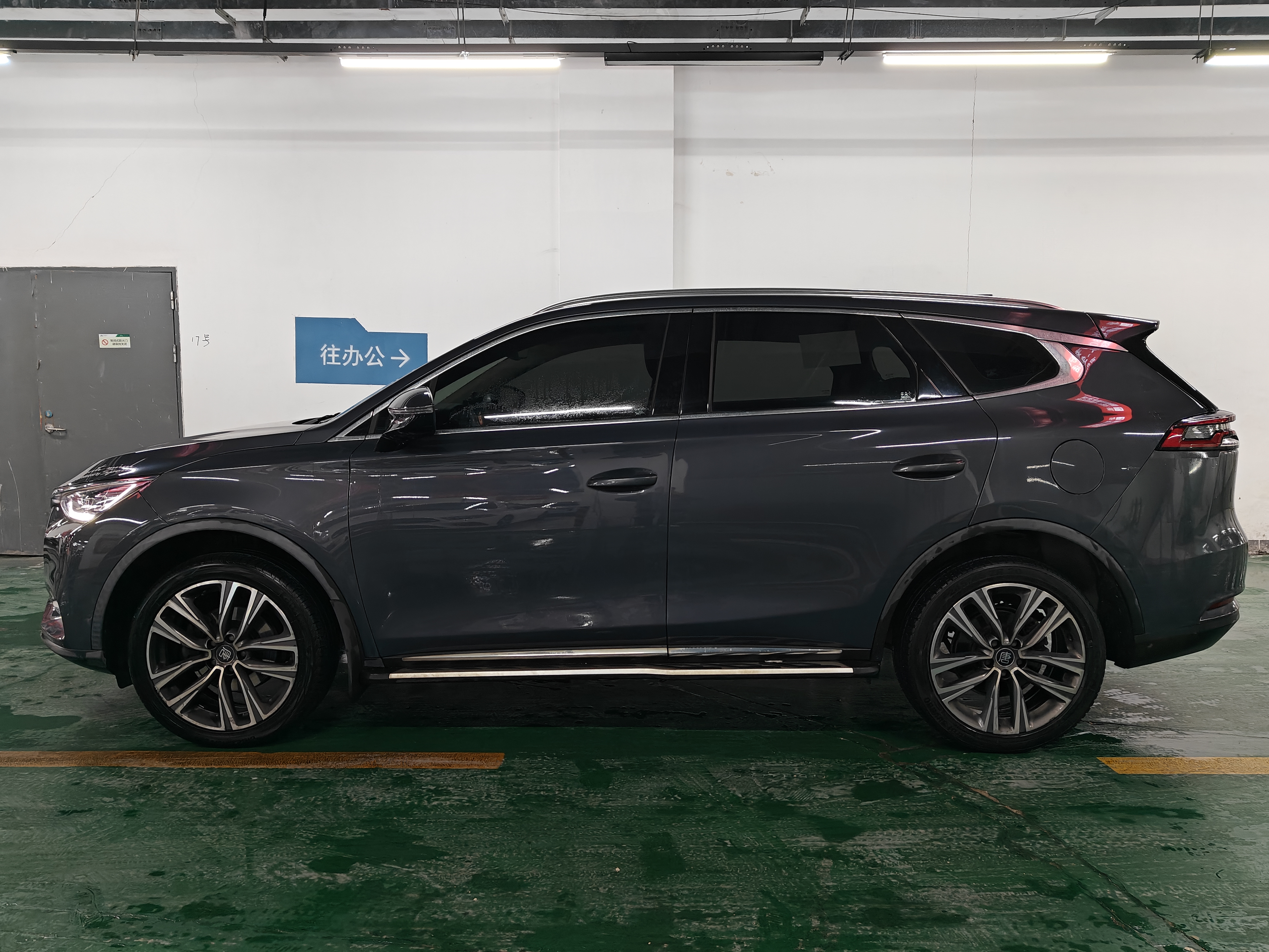 BYD Tang 2019 car image #3