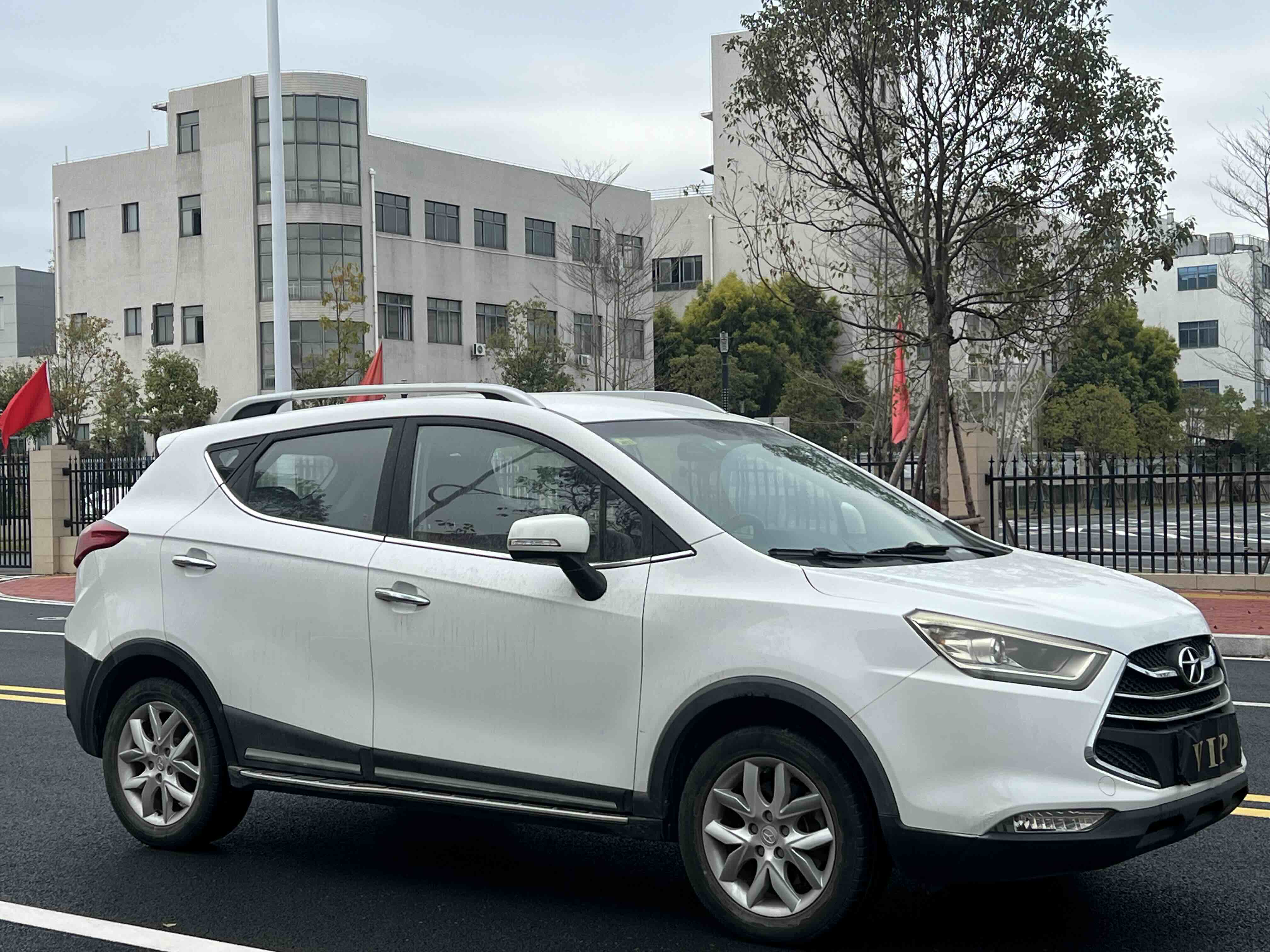 JAC 2015 #3 JAC 2015 car image #3