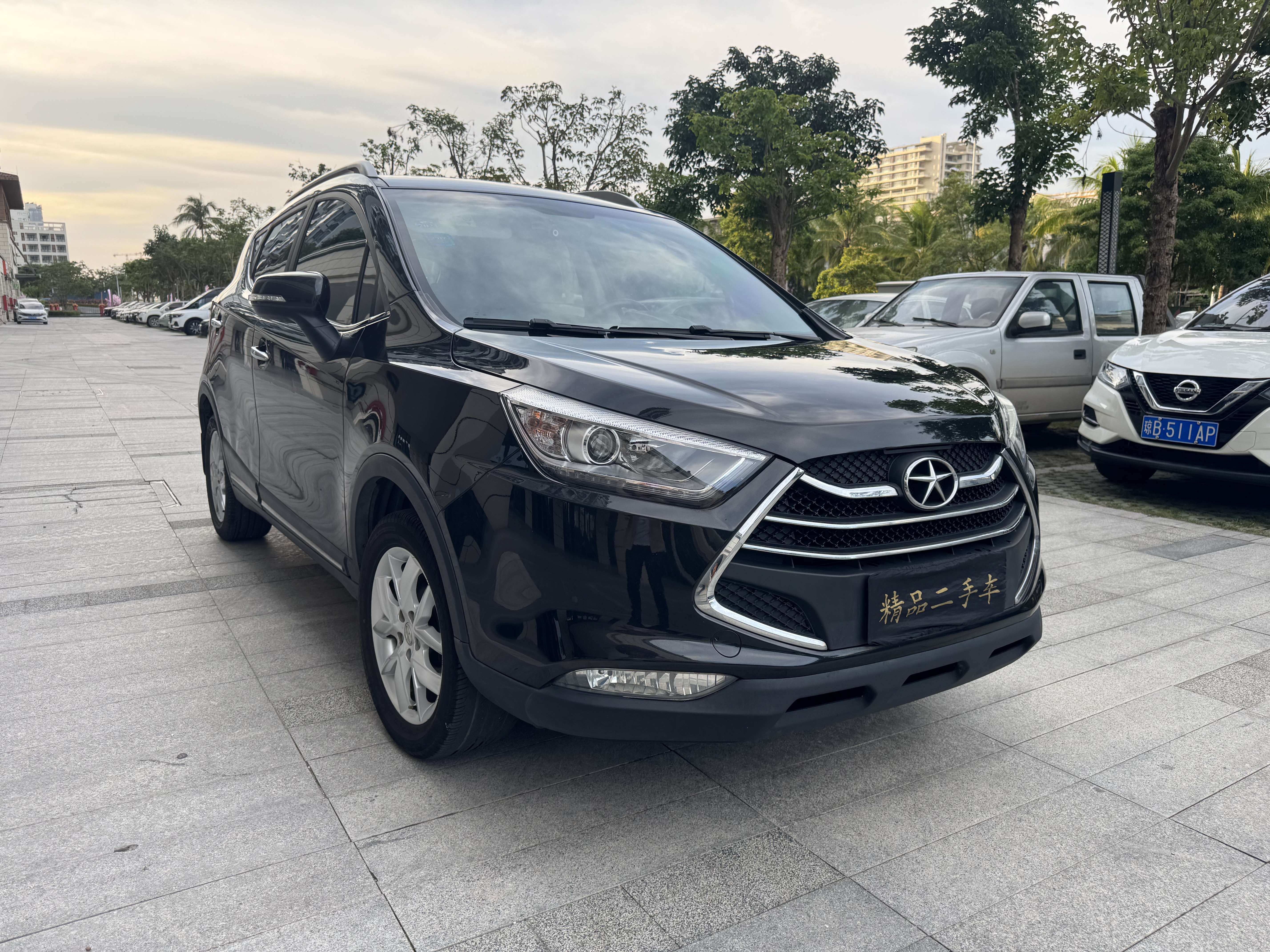 JAC 2015 #3 JAC 2015 car image #3