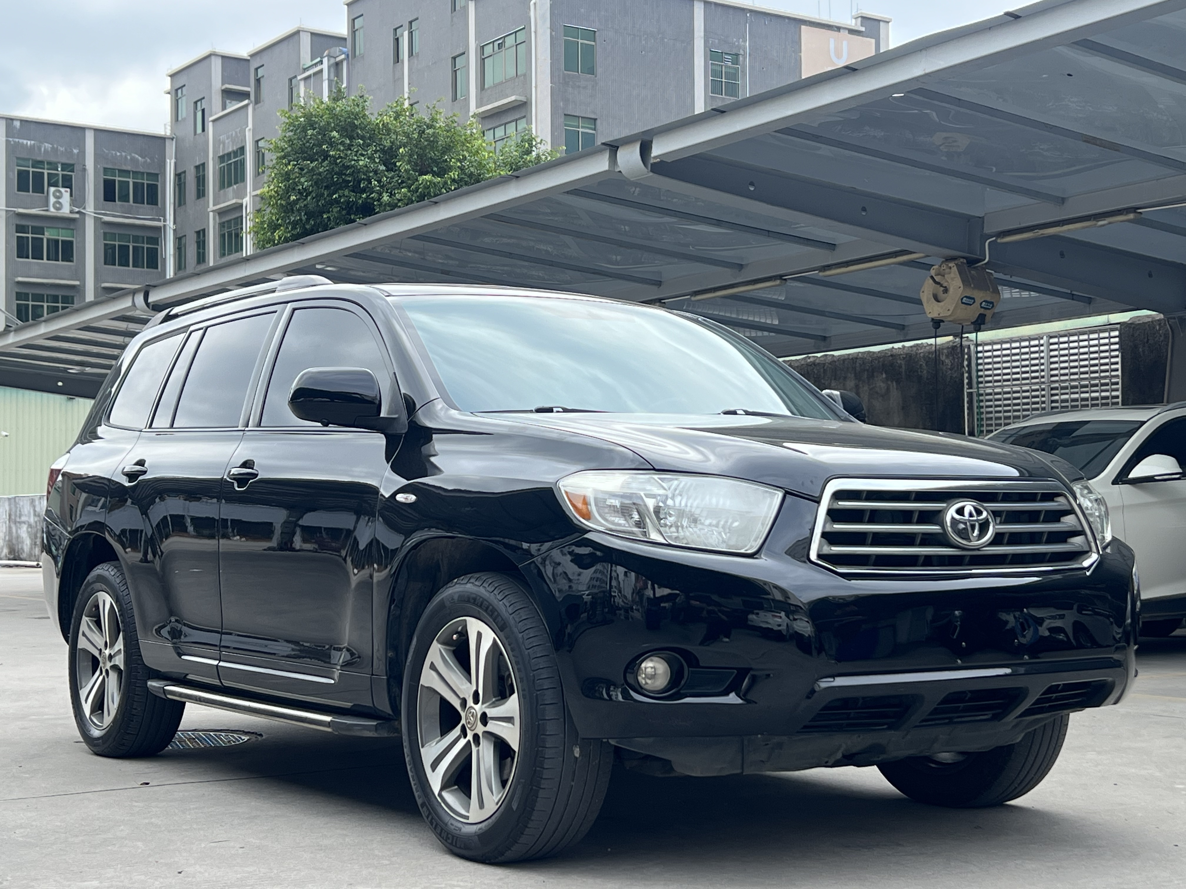 Toyota Highlander 2010 car image #3