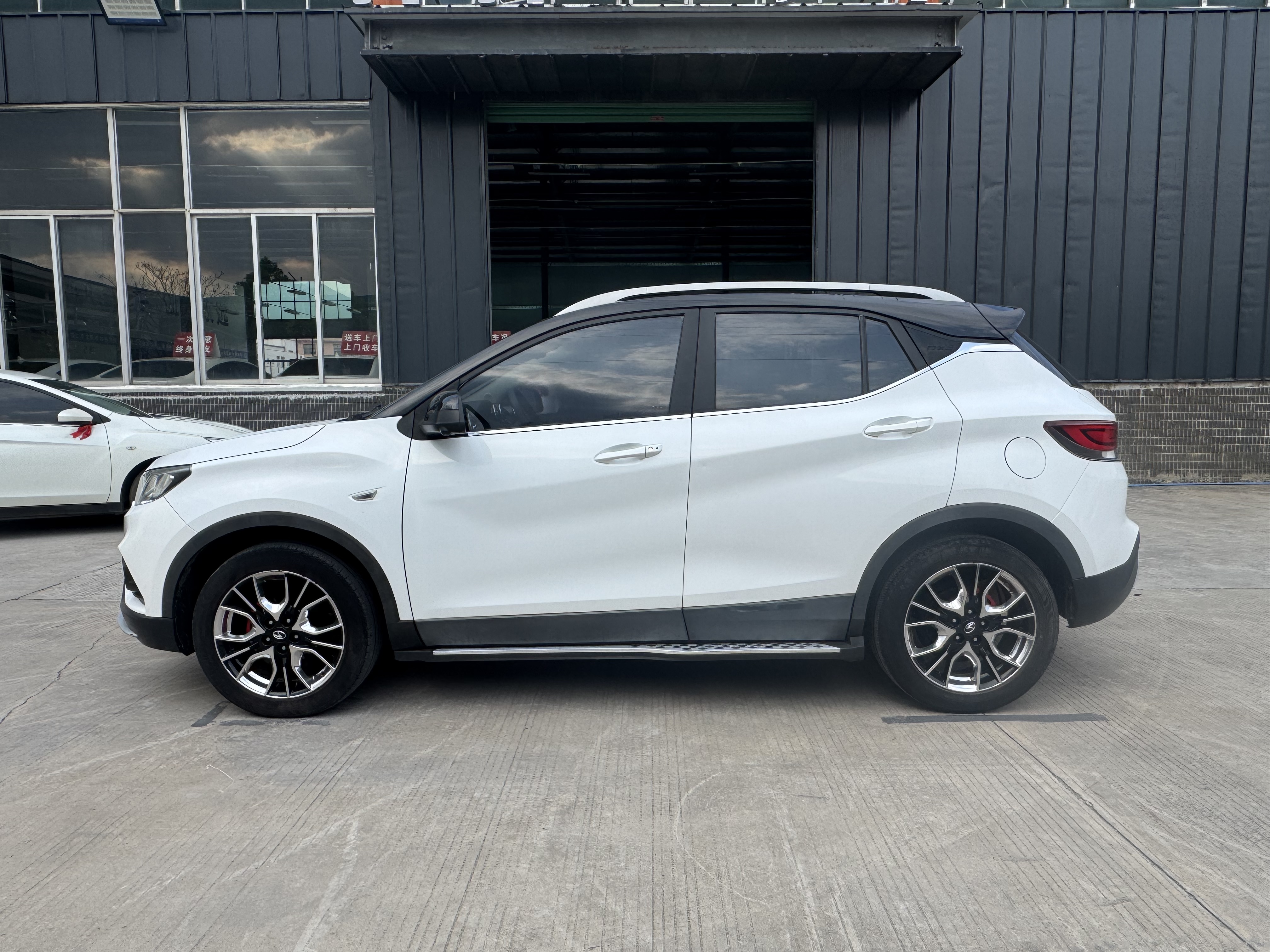 Soueast 2017 صورة سيارة #3