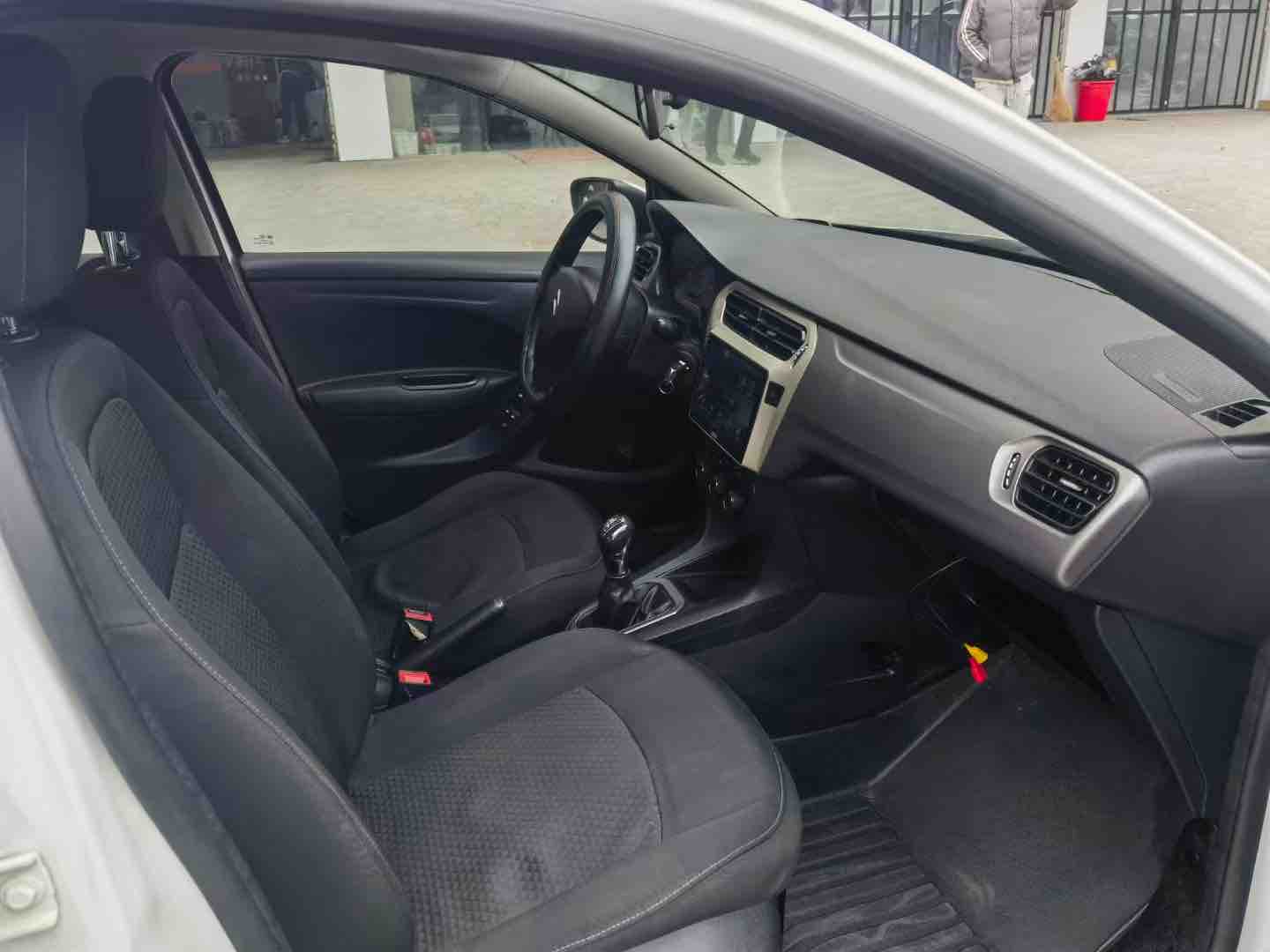 Citroen 2019 car image #3