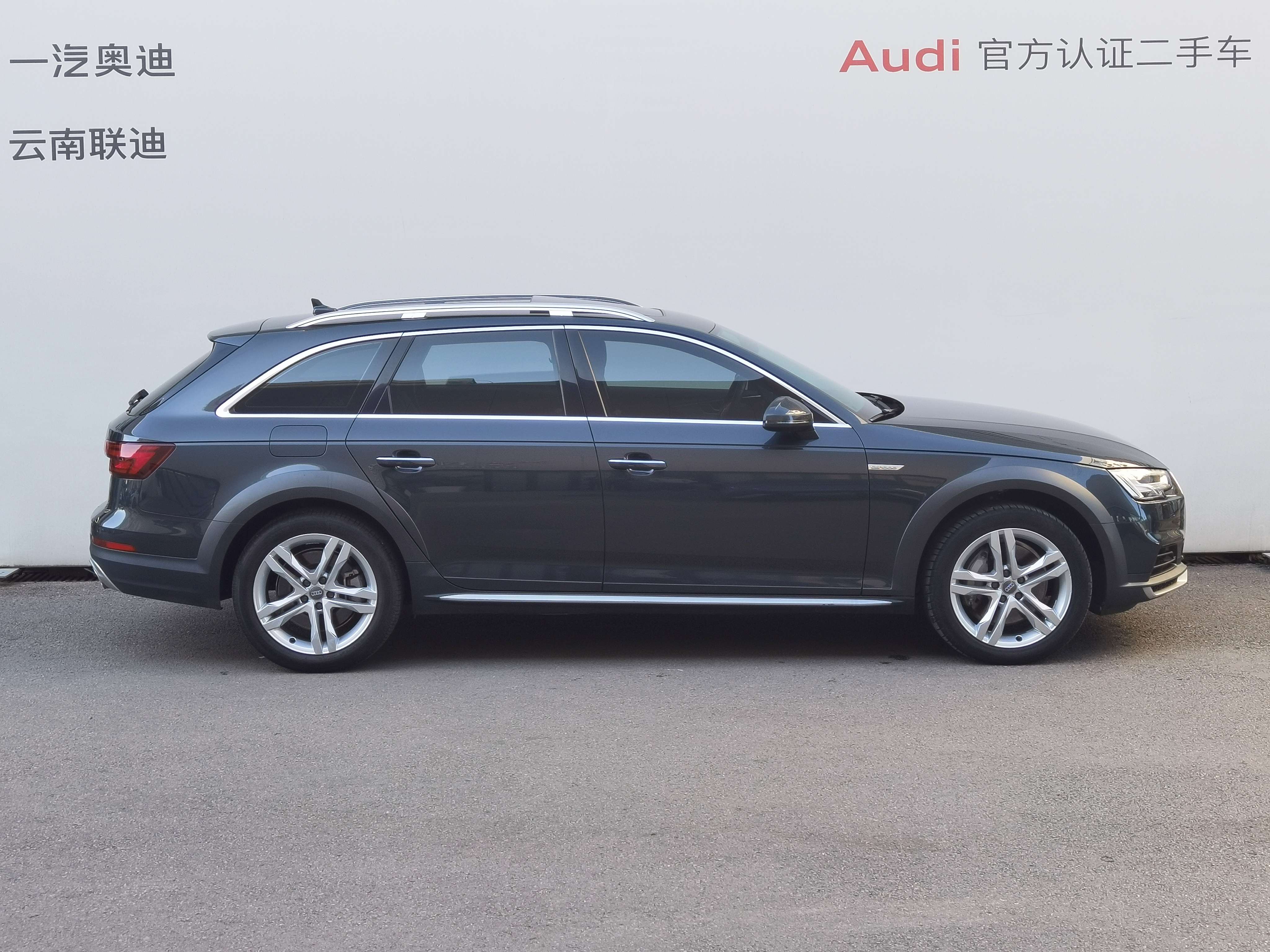Audi A4 (Imported) 2019 #3 Audi A4 (Imported) 2019 car image #3