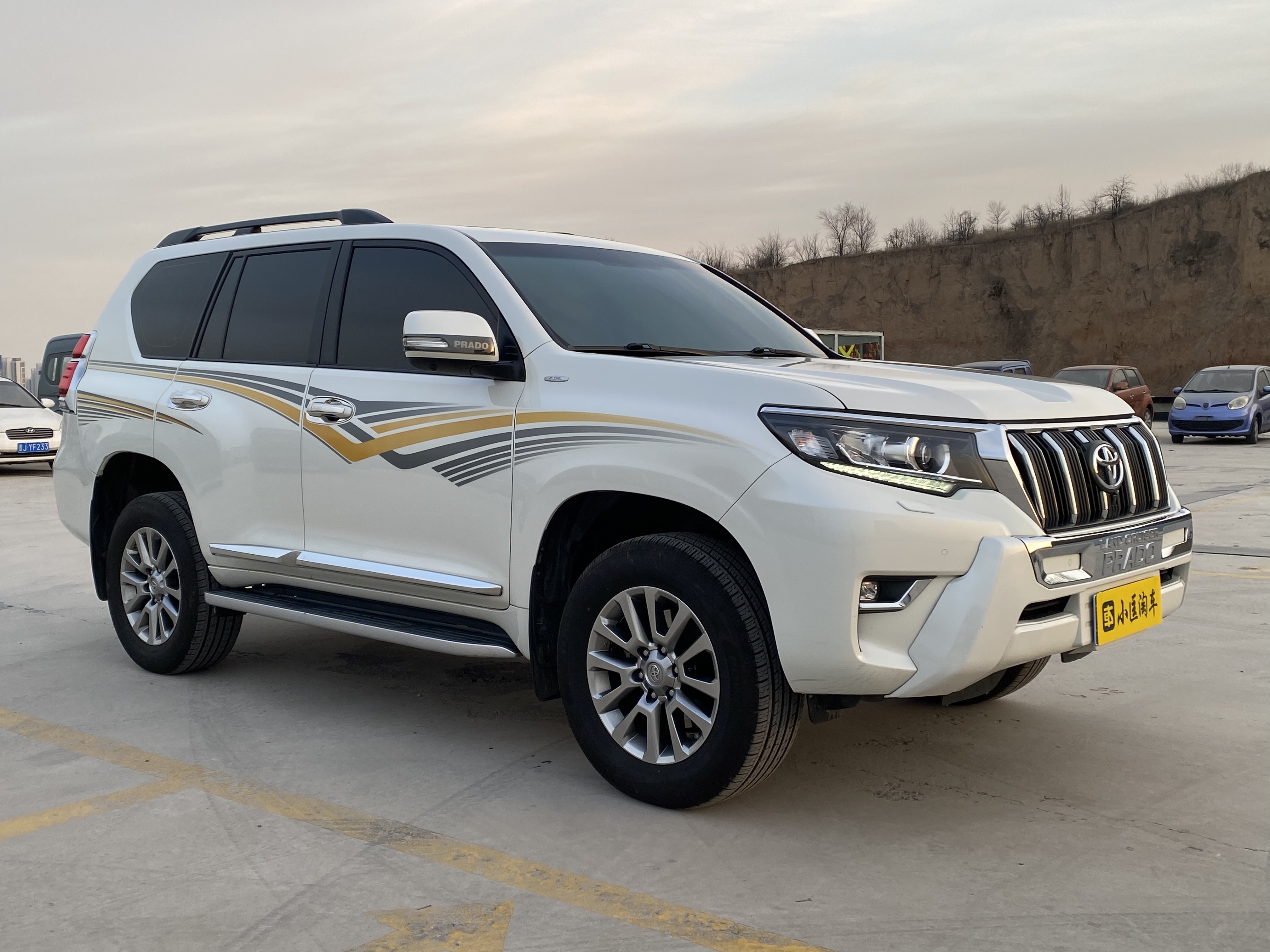 Toyota Land Cruiser Prado 2020 #3 Toyota Land Cruiser Prado 2020 car image #3
