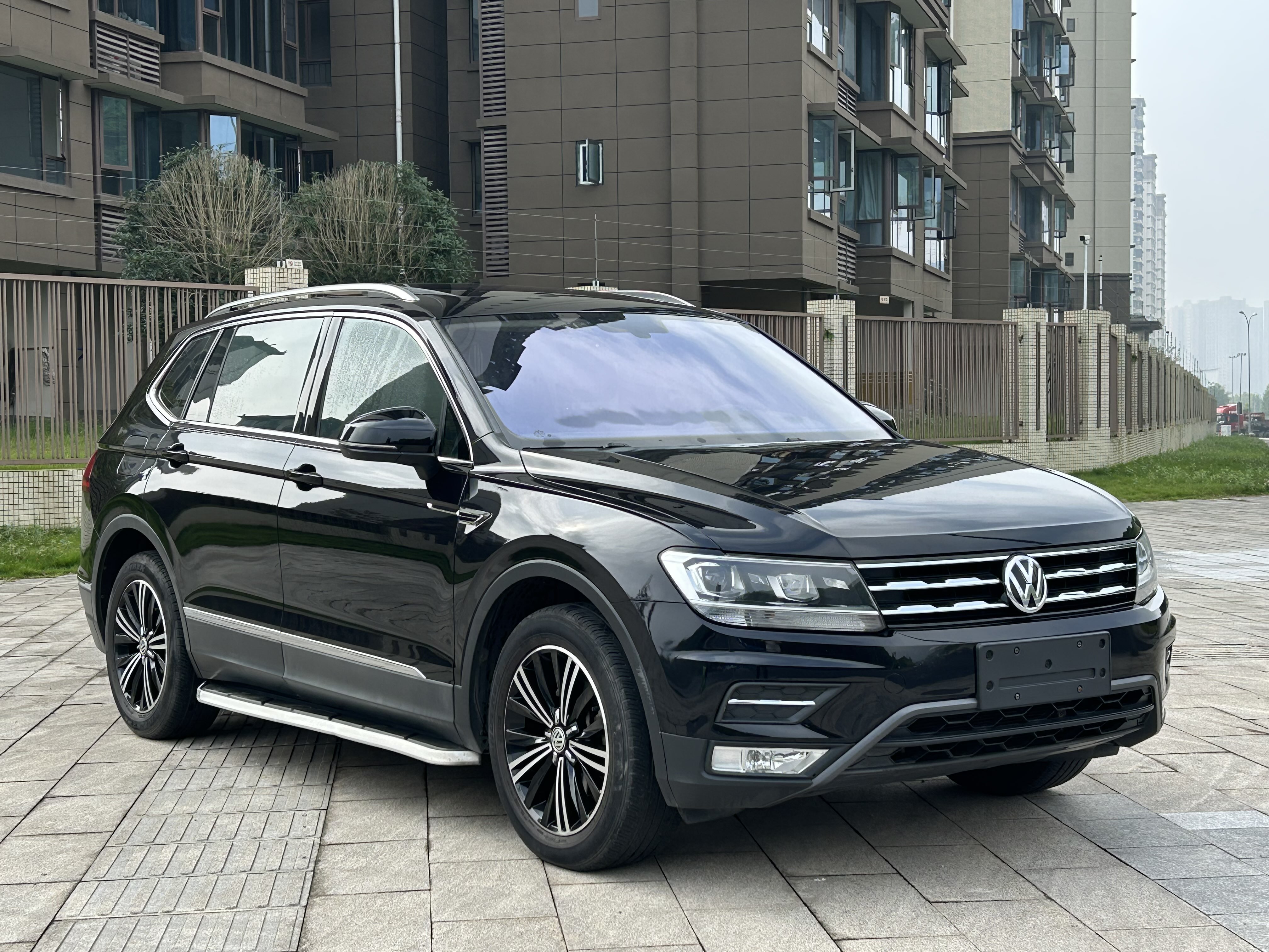 Volkswagen Tiguan L 2019 #3 Volkswagen Tiguan L 2019 car image #3