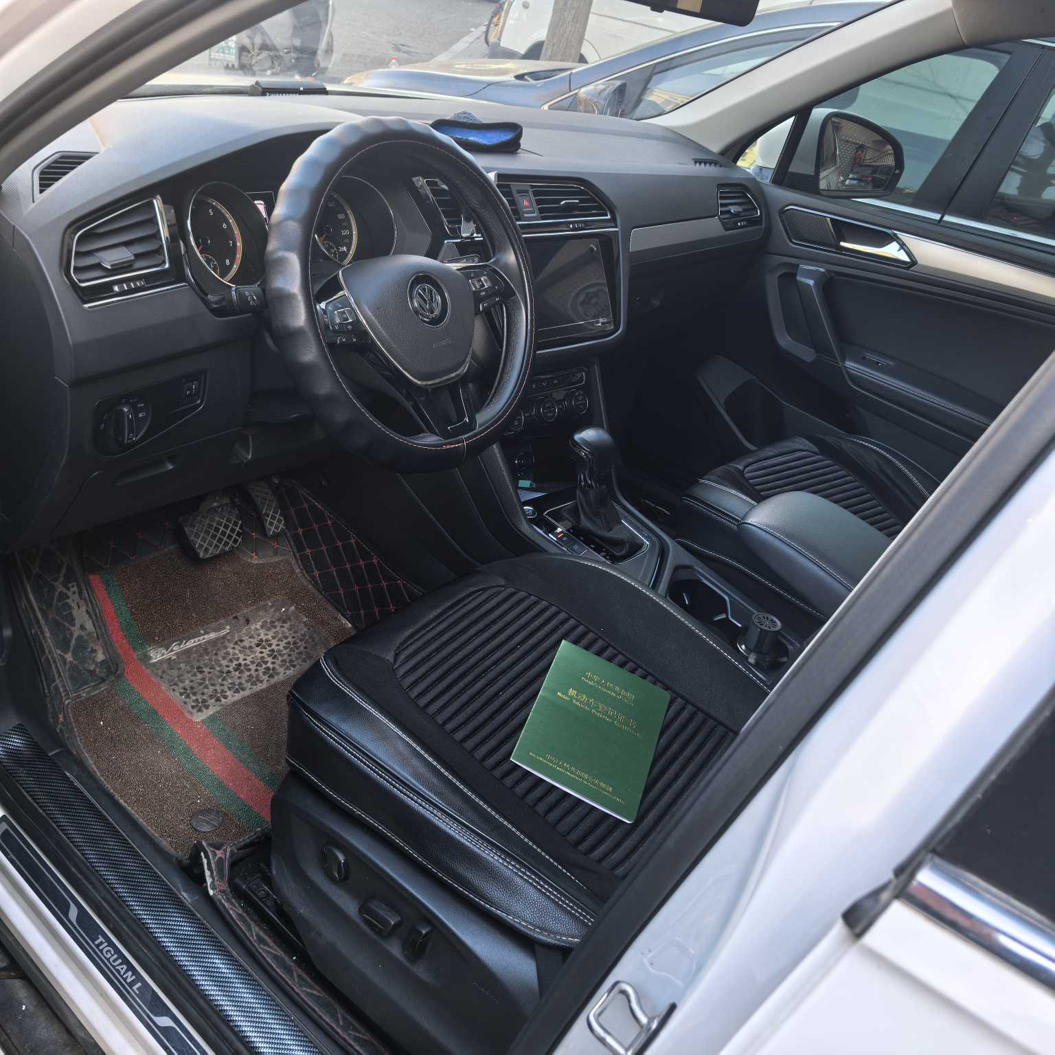 Volkswagen Tiguan L 2020 car image #3