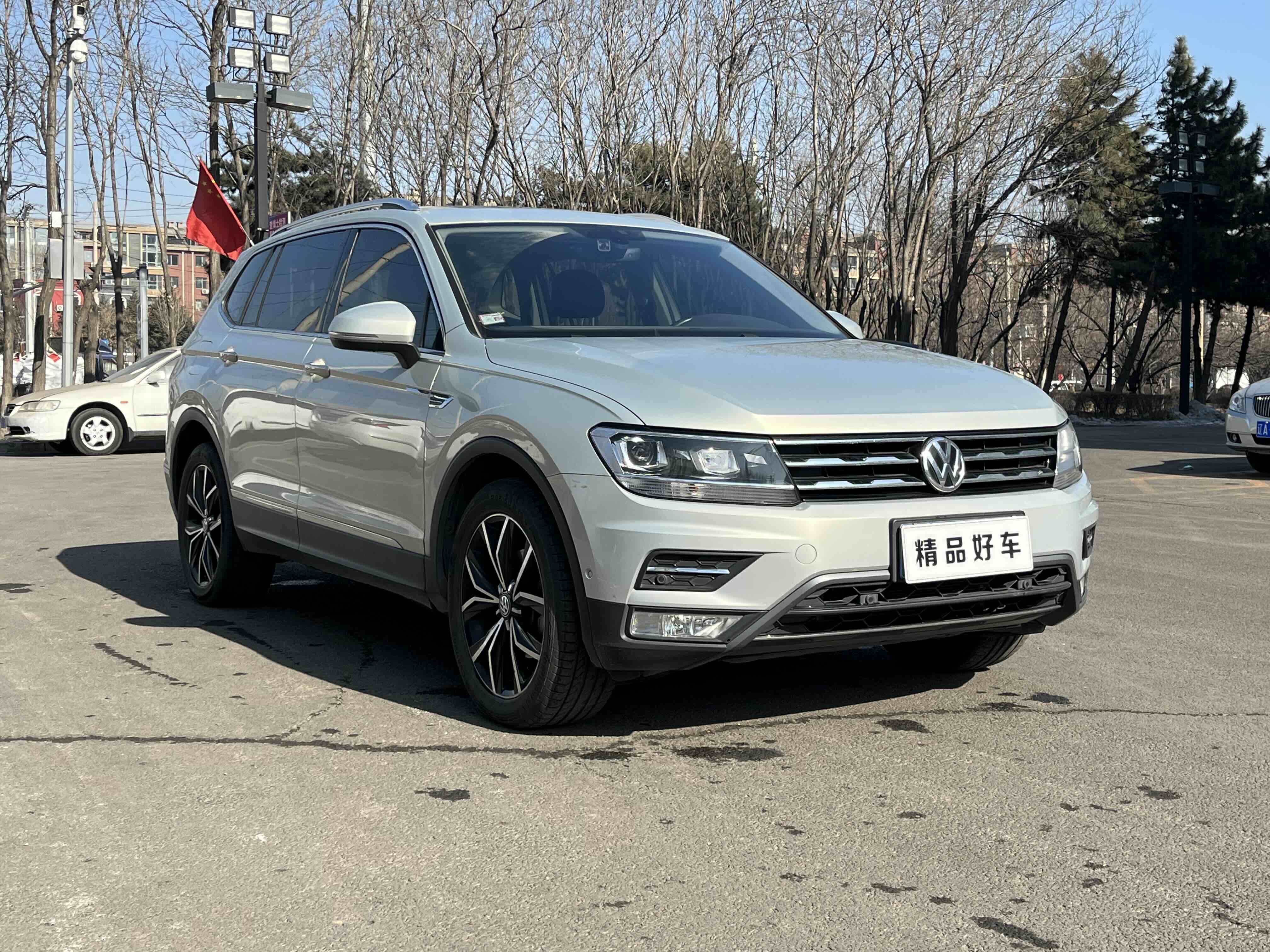 Volkswagen Tiguan L 2019 car image #3