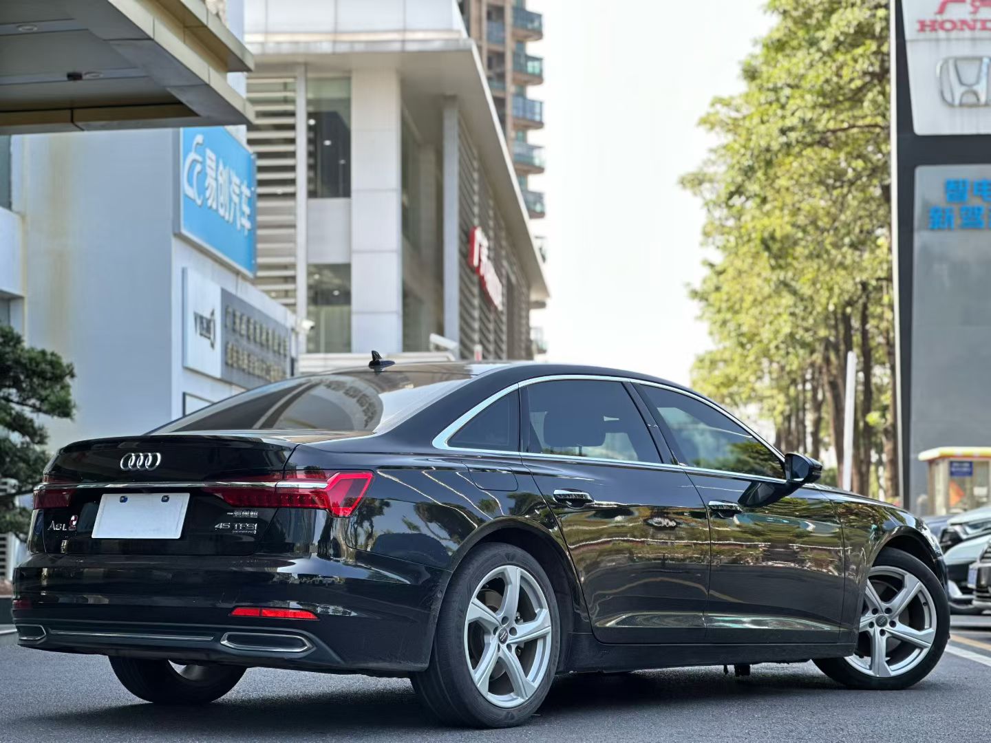 Audi A6L 2020 #3 Audi A6L 2020 car image #3