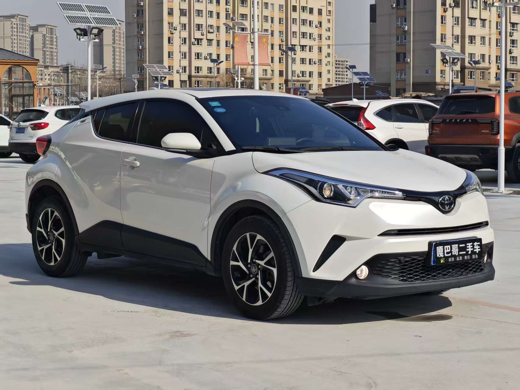 Toyota C-HR 2019 صورة سيارة #3