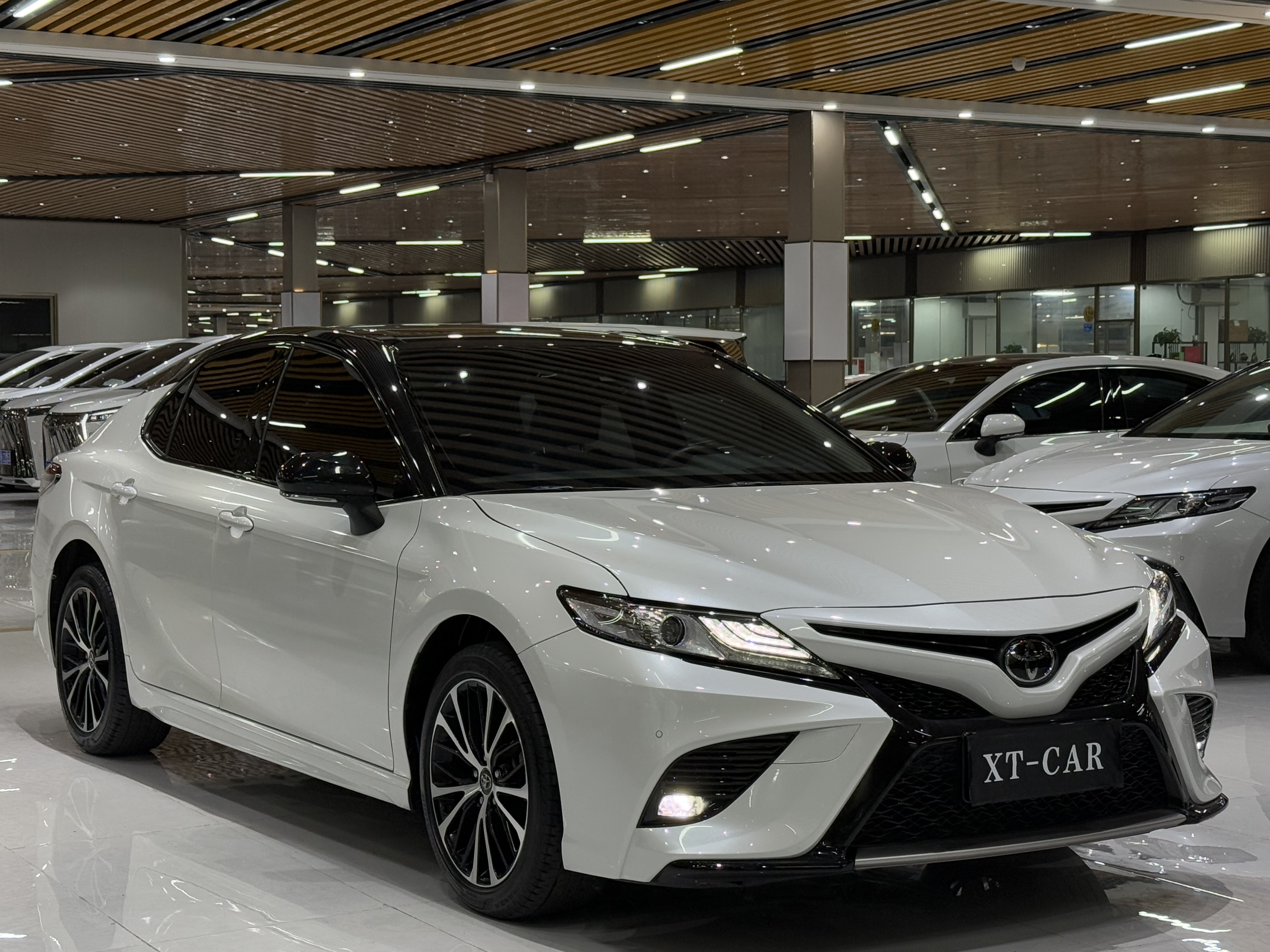 Toyota Camry 2020 car image #3