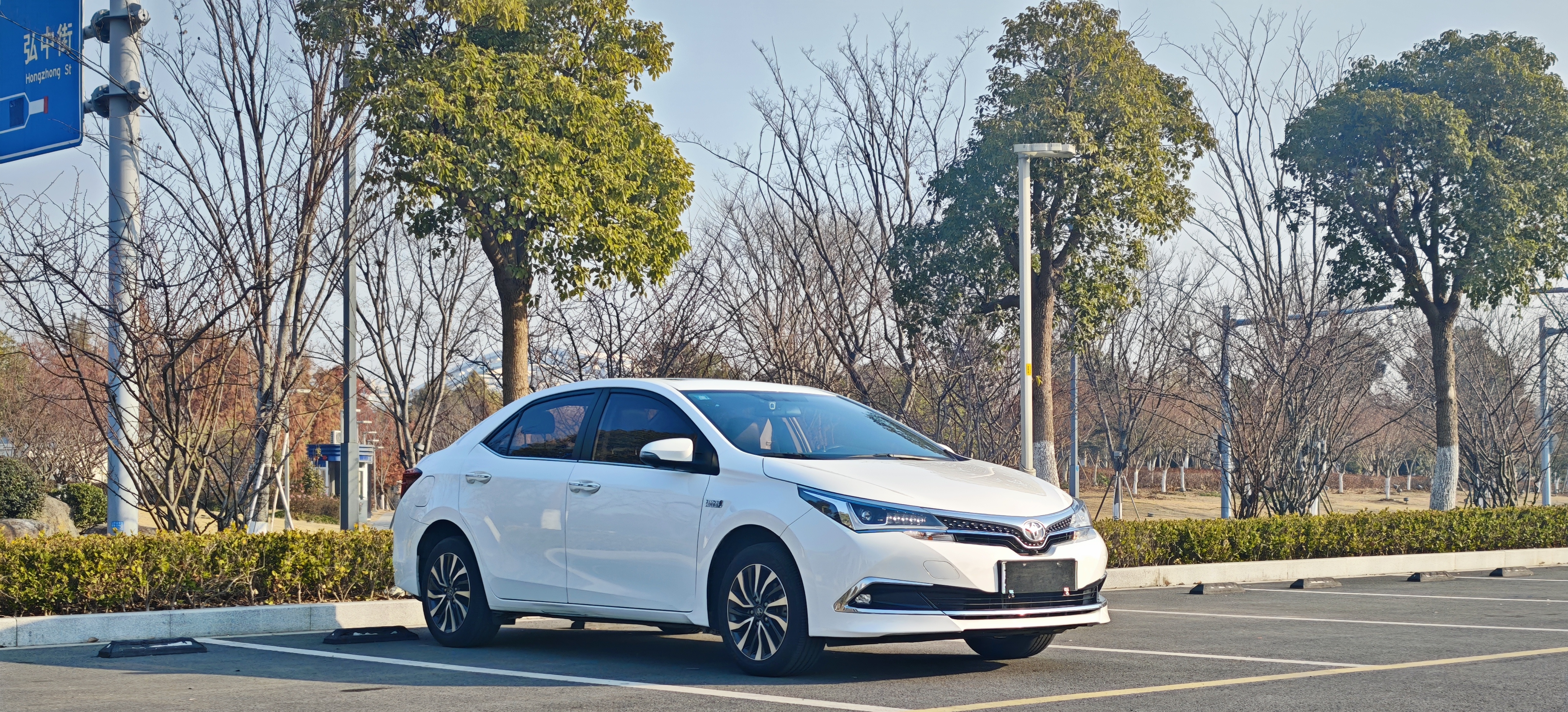 Toyota Corolla Hybird E+ 2020 immagine di auto #3