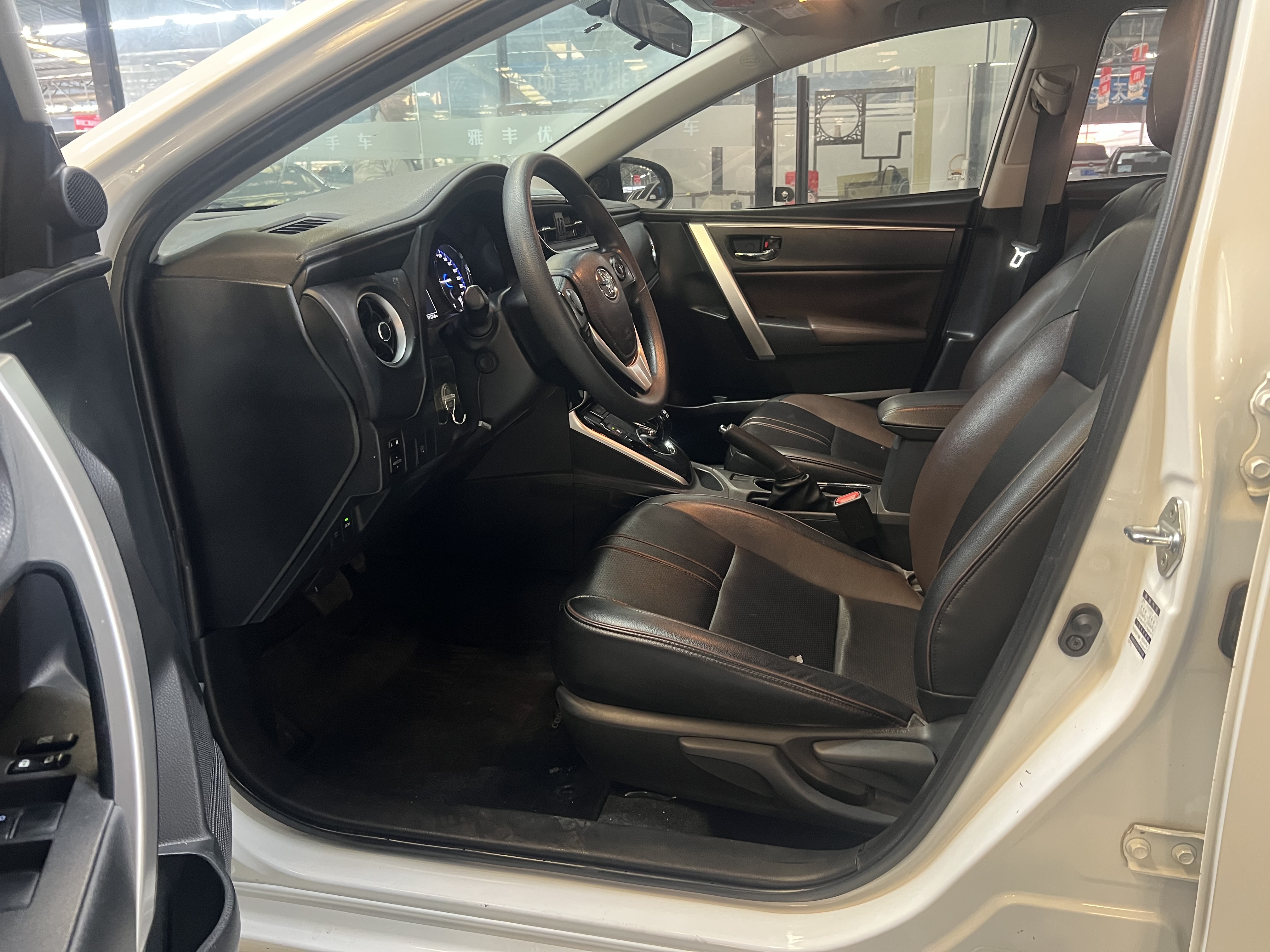 Toyota Corolla Hybird E+ 2020 immagine di auto #3