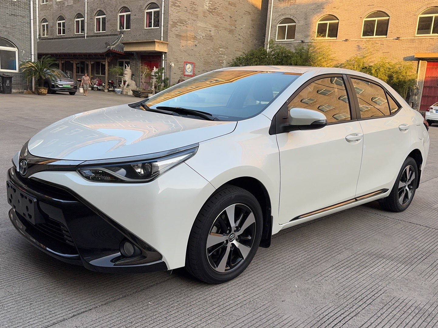 Toyota Levin Hybird E+ 2019 car image #3