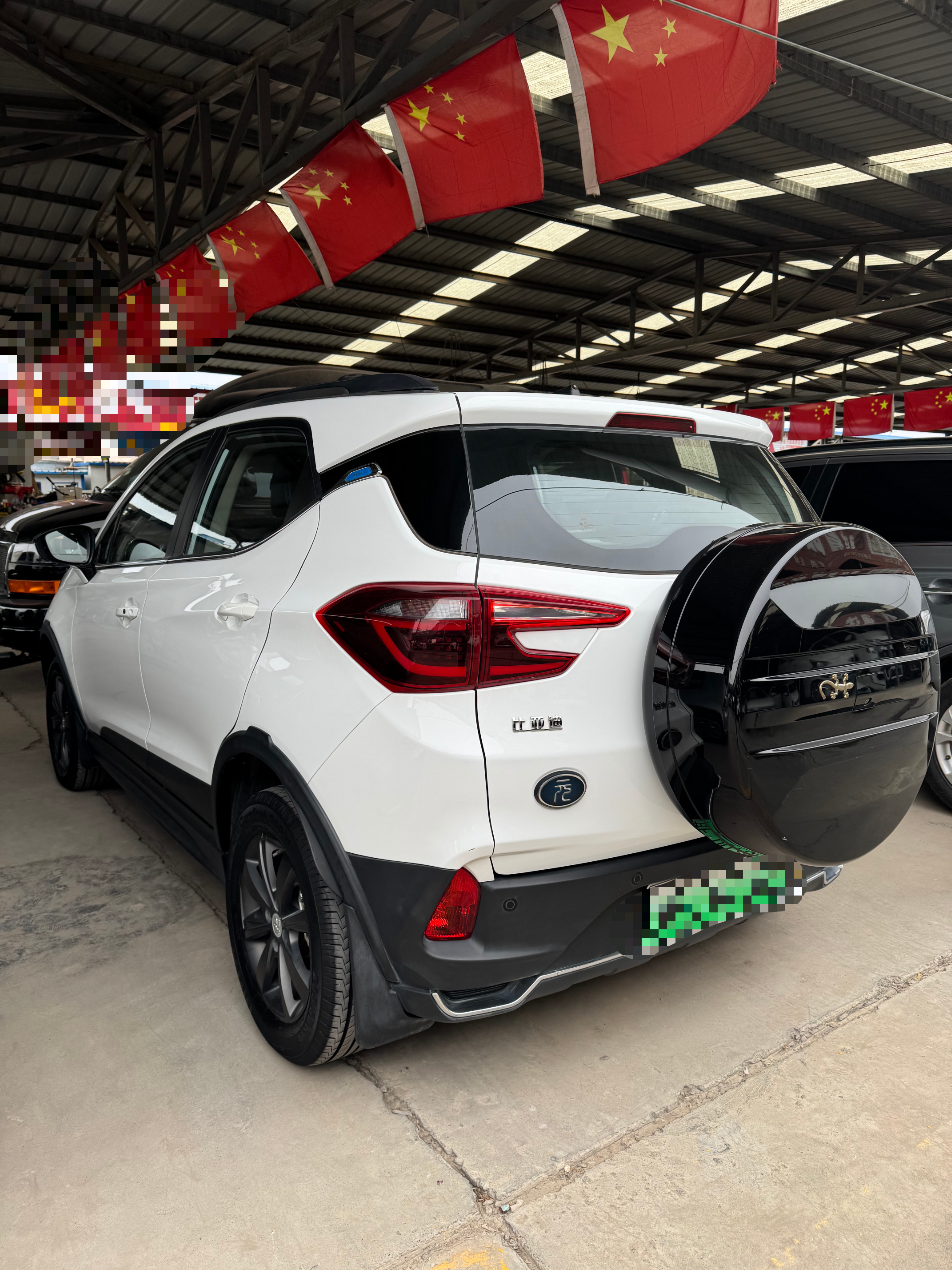 BYD Yuan New Energy 2019 car image #3