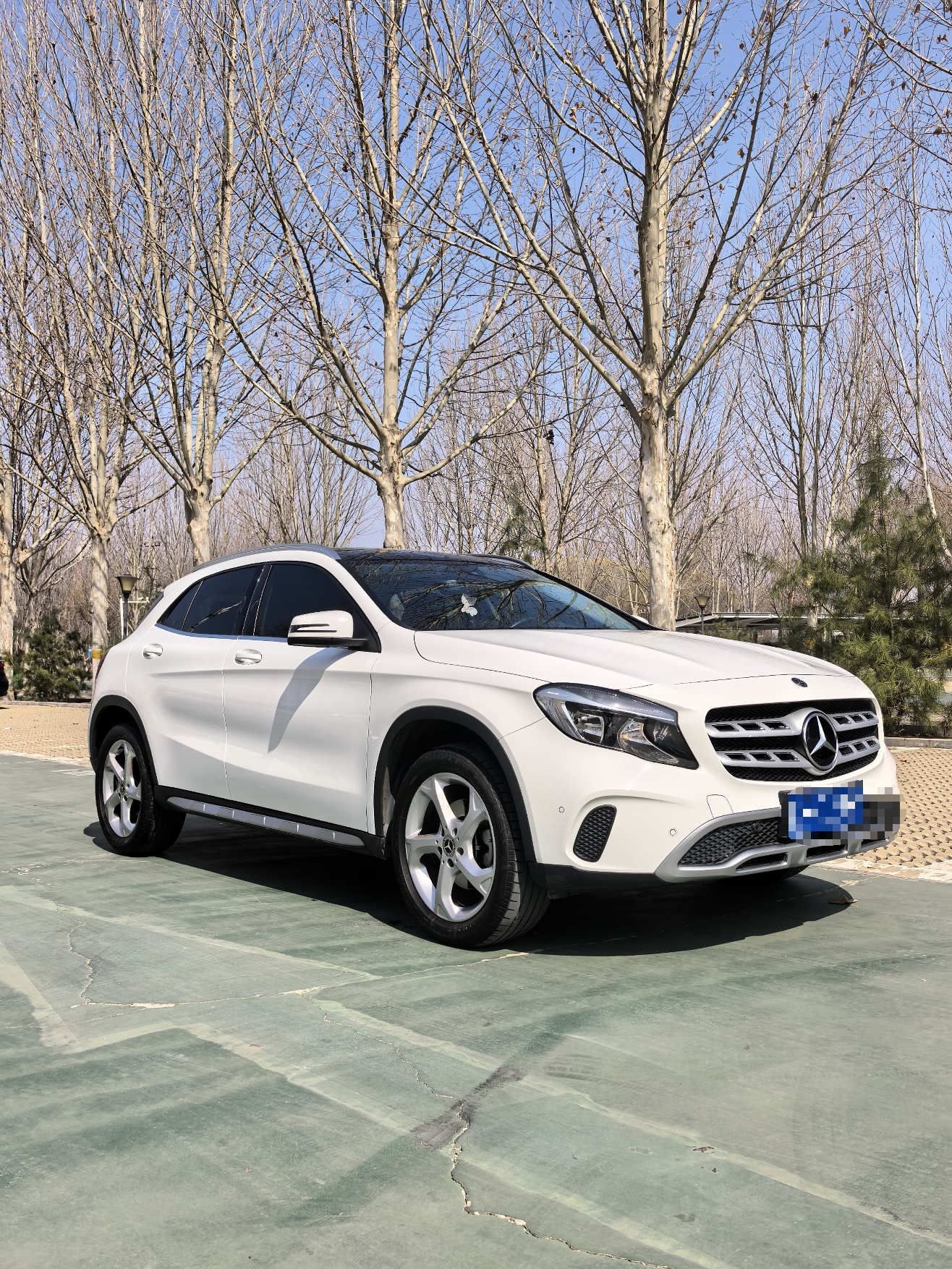 Mercedes-Benz GLA Class 2019 car image #3