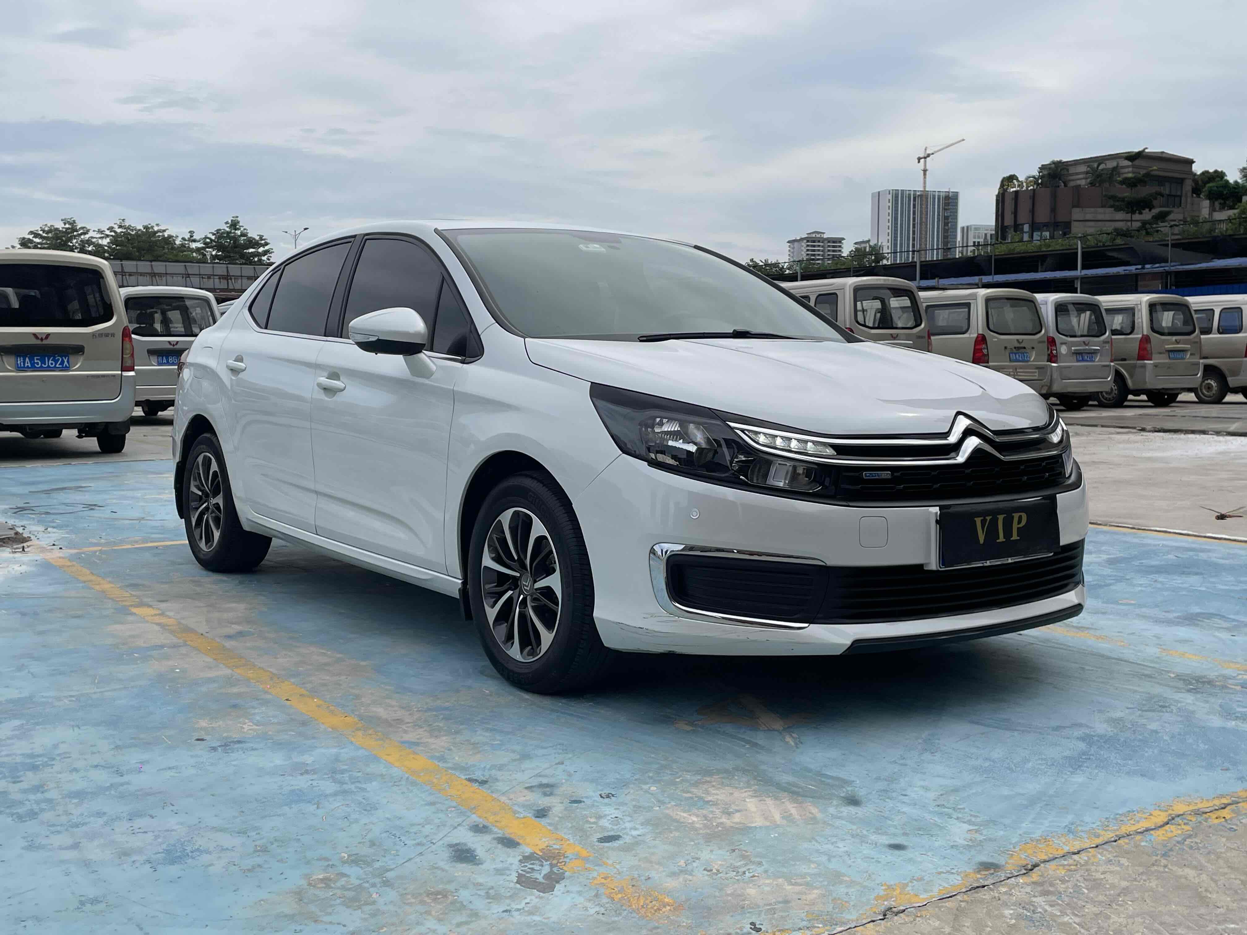 Citroen C4L 2019 immagine di auto #3
