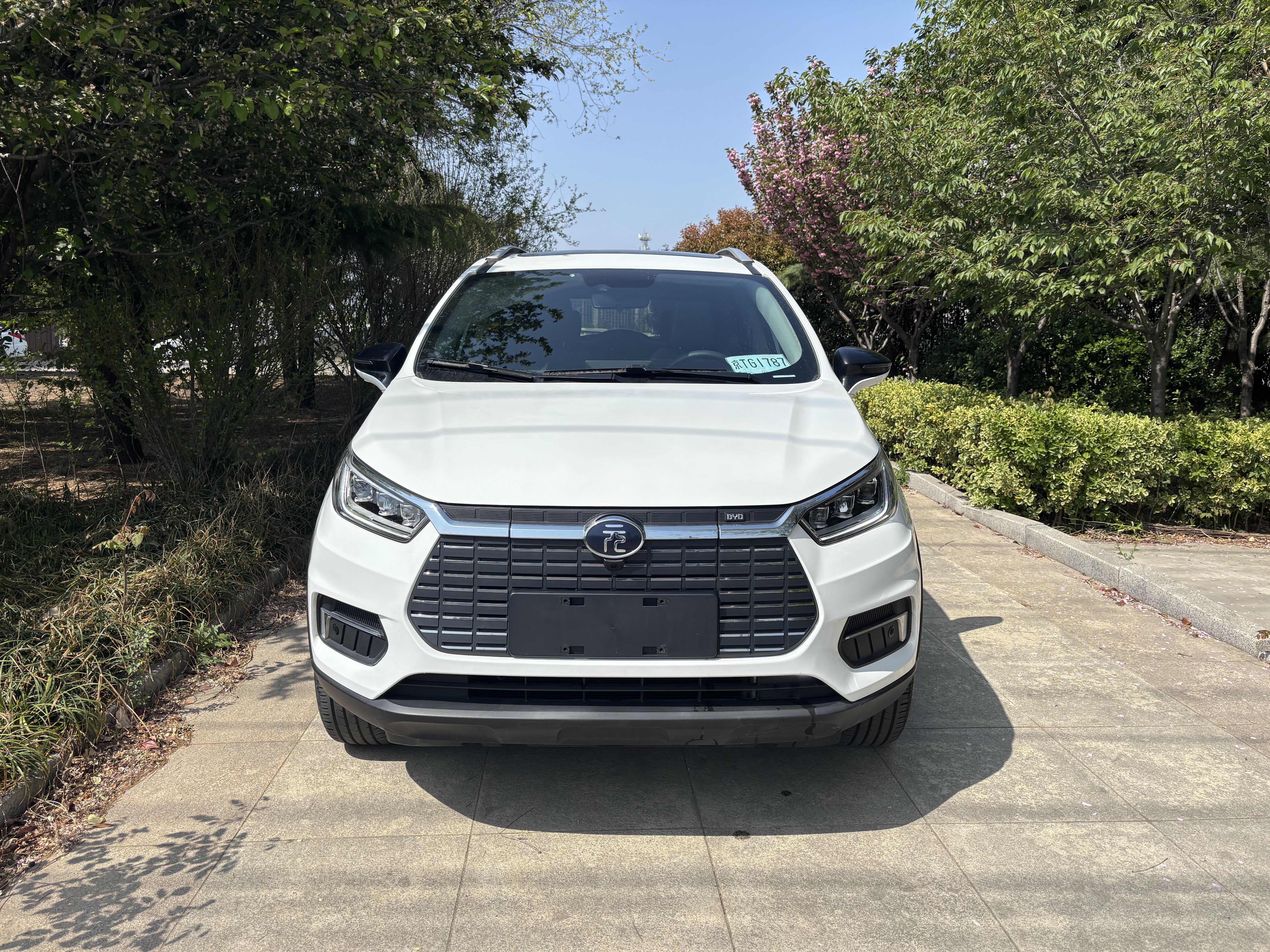 BYD Yuan New Energy 2019 #3 BYD Yuan New Energy 2019 car image #3