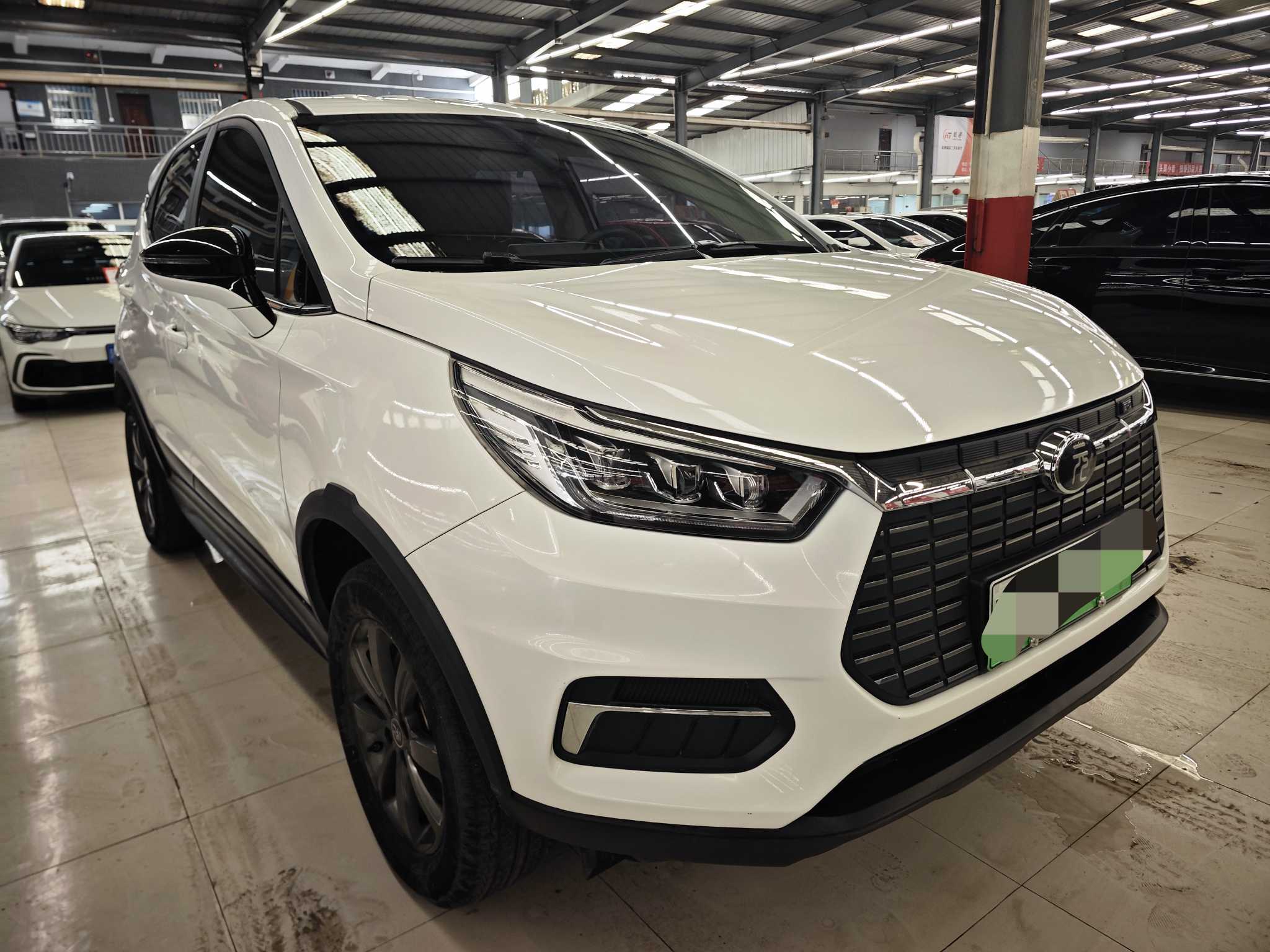 BYD Yuan New Energy 2019 #3 BYD Yuan New Energy 2019 car image #3