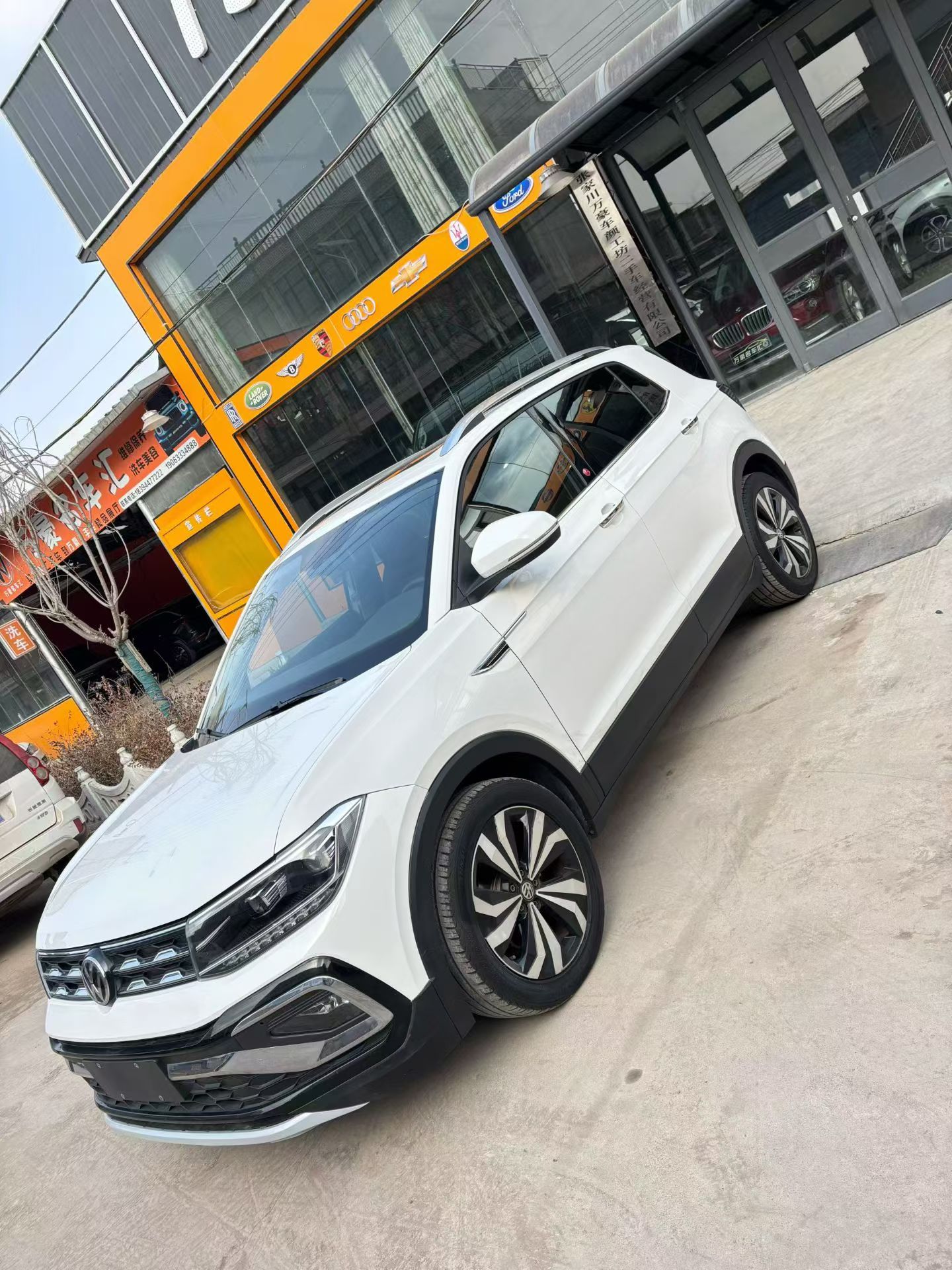 Volkswagen T-Cross 2019 car image #3