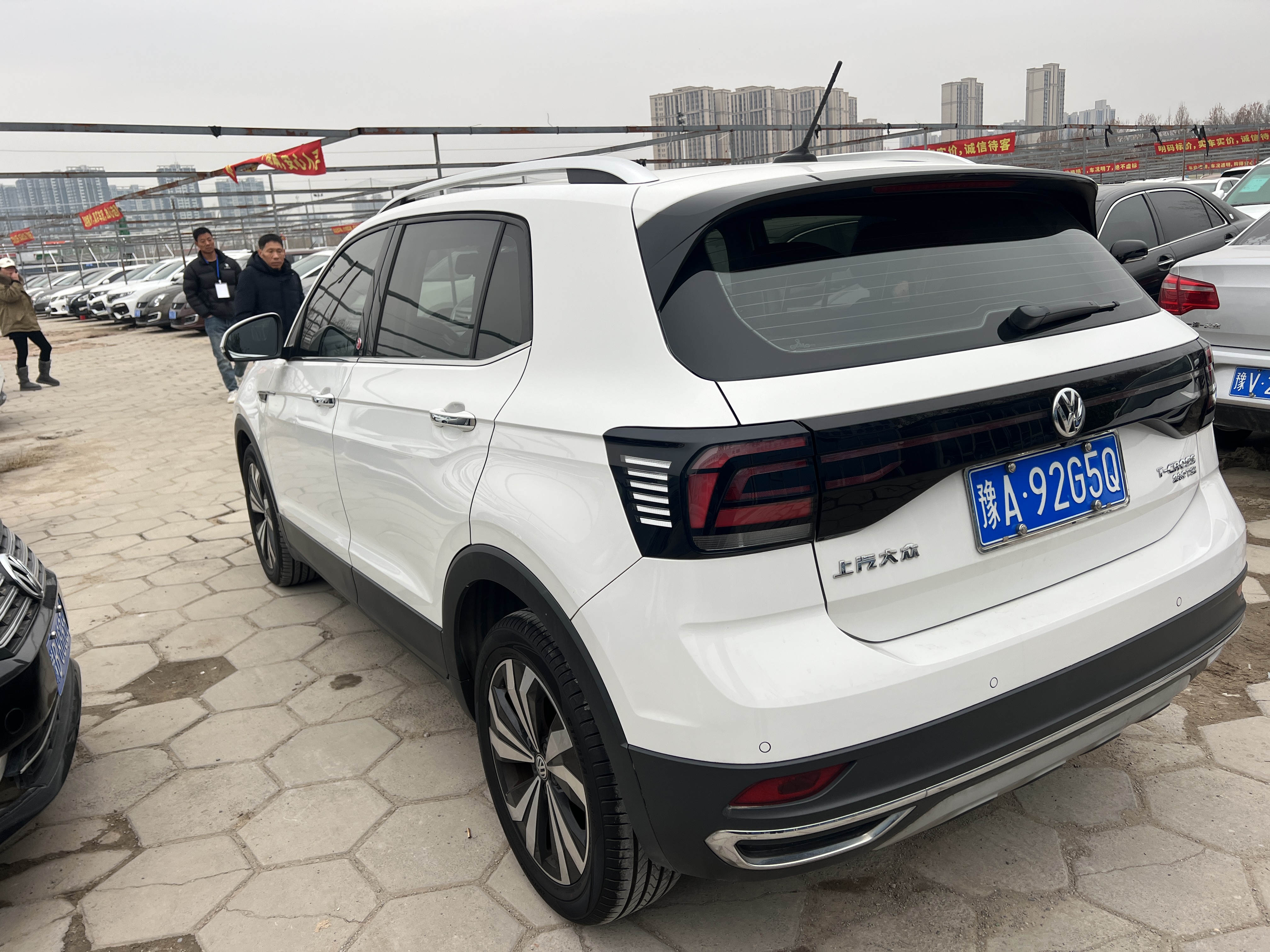 Volkswagen T-Cross 2019 #3 Volkswagen T-Cross 2019 car image #3