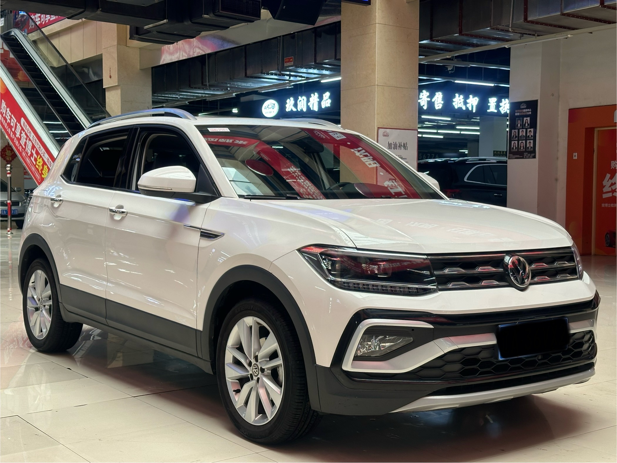 Volkswagen T-Cross 2019 car image #3
