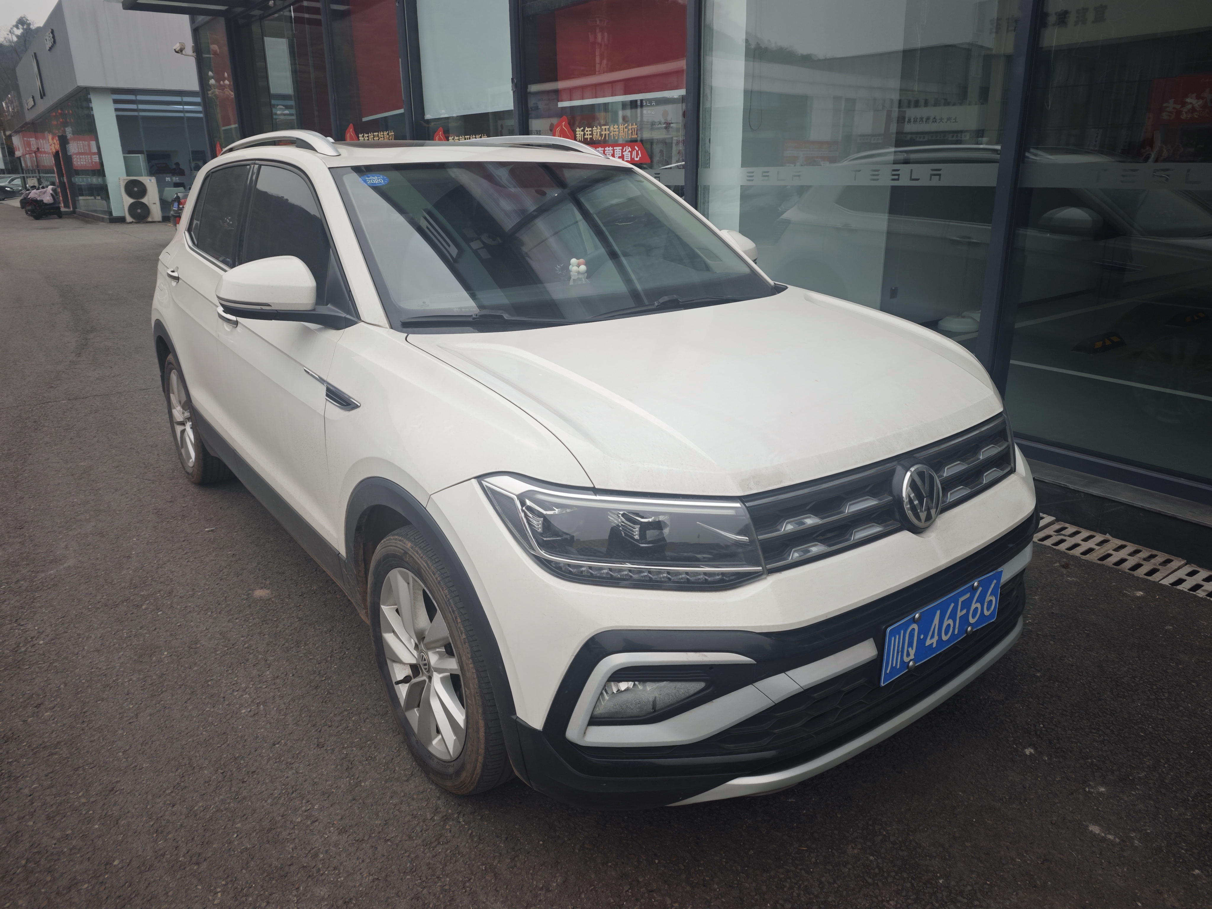 Volkswagen T-Cross 2019 car image #3