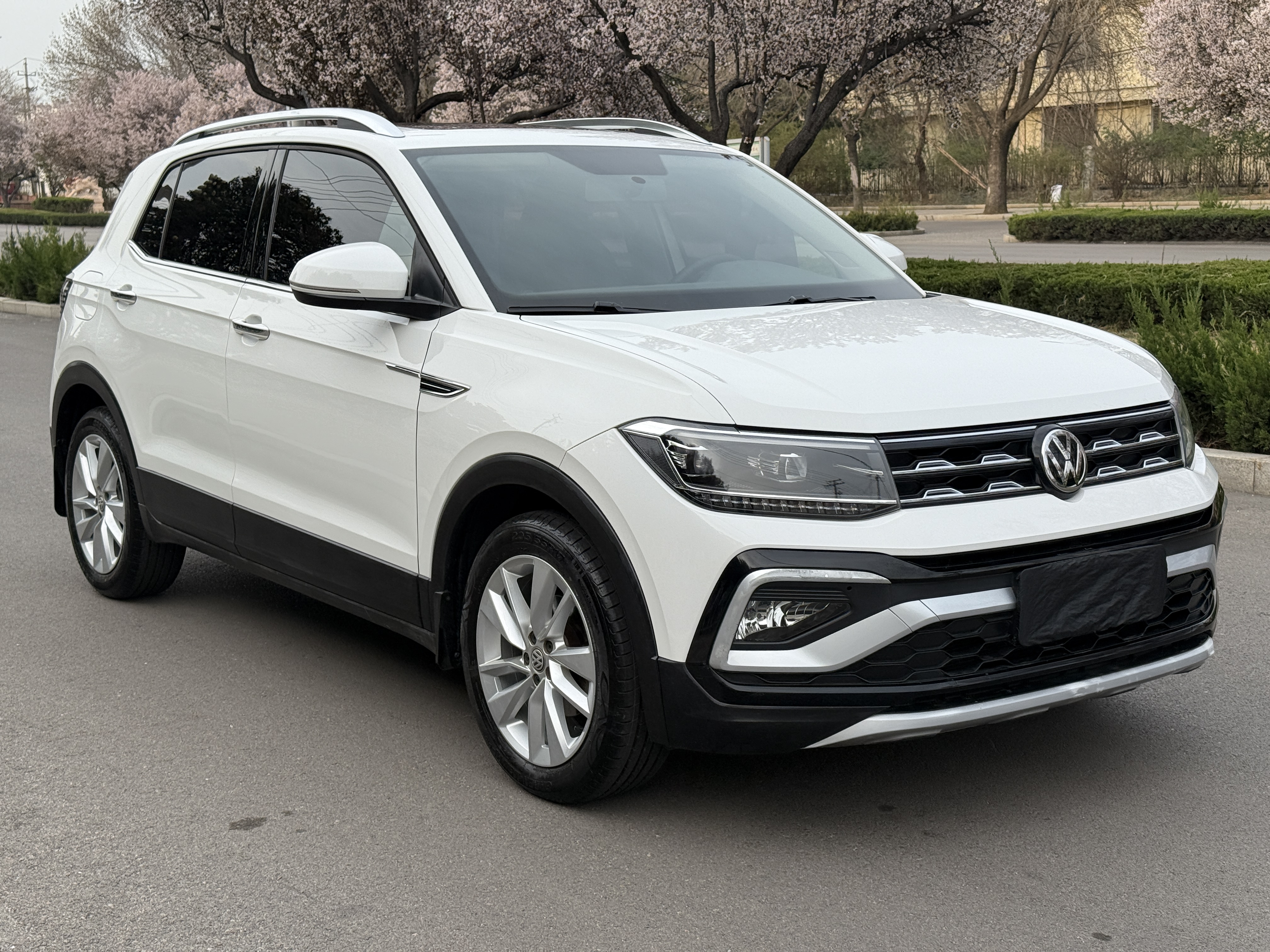 Volkswagen T-Cross 2020 #3 Volkswagen T-Cross 2020 car image #3