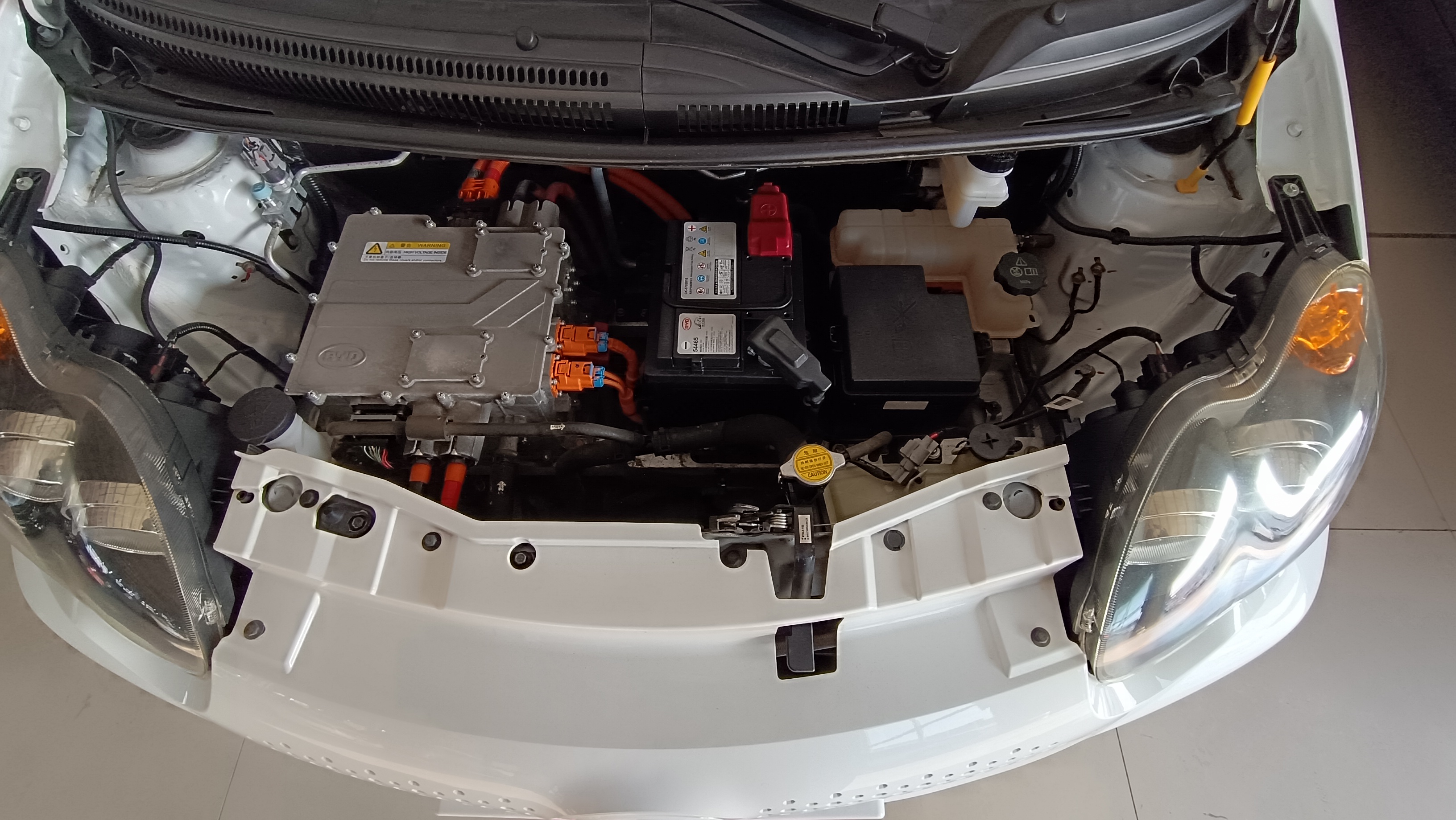 BYD e1 2020 #3 BYD e1 2020 car image #3