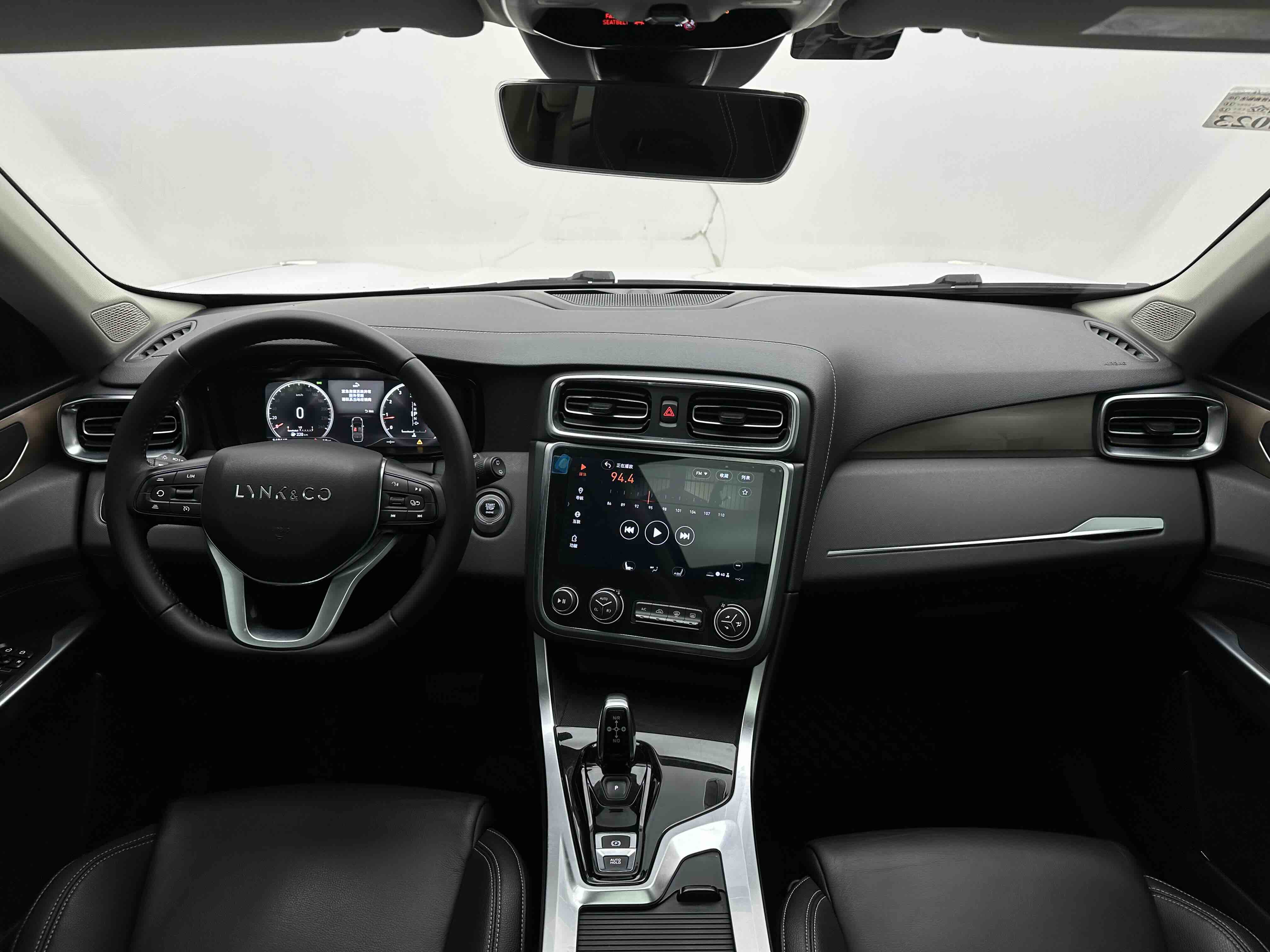 Lynk & Co 2020 #3 Lynk & Co 2020 car image #3