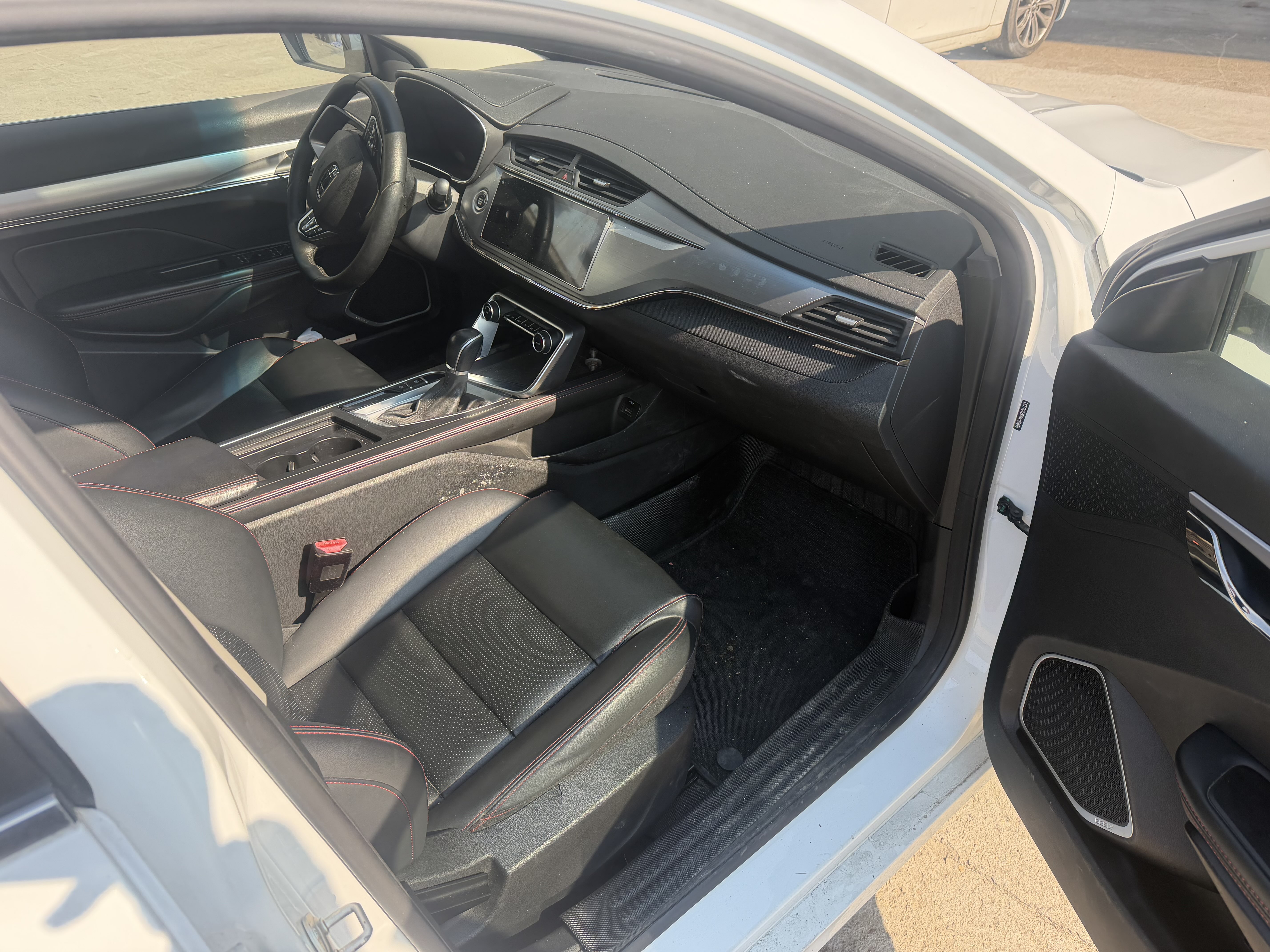 GEELY Binray 2020 car image #3