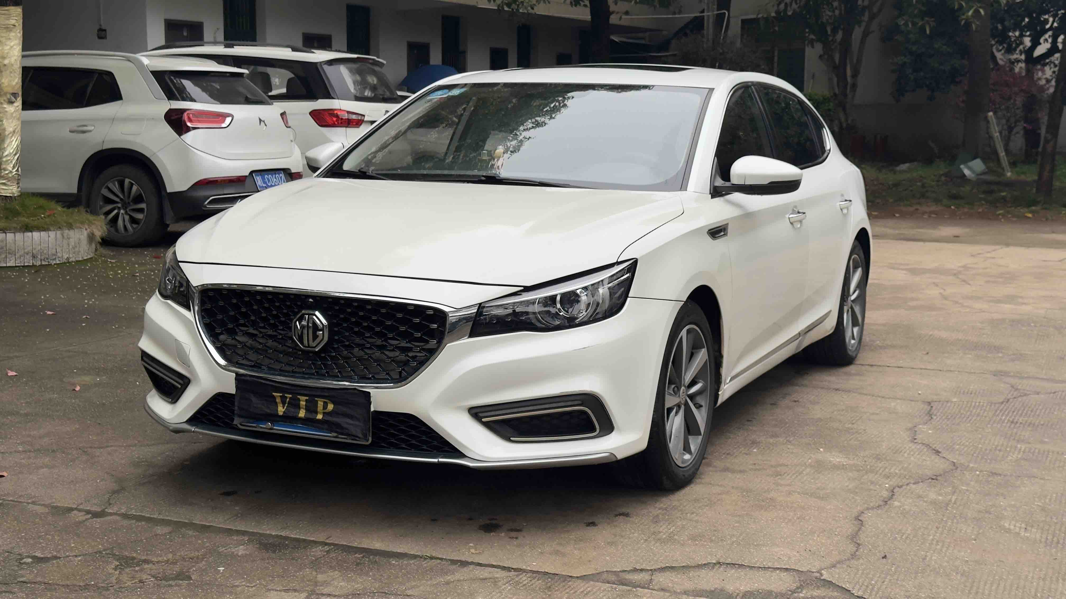MG 2019 car image #3