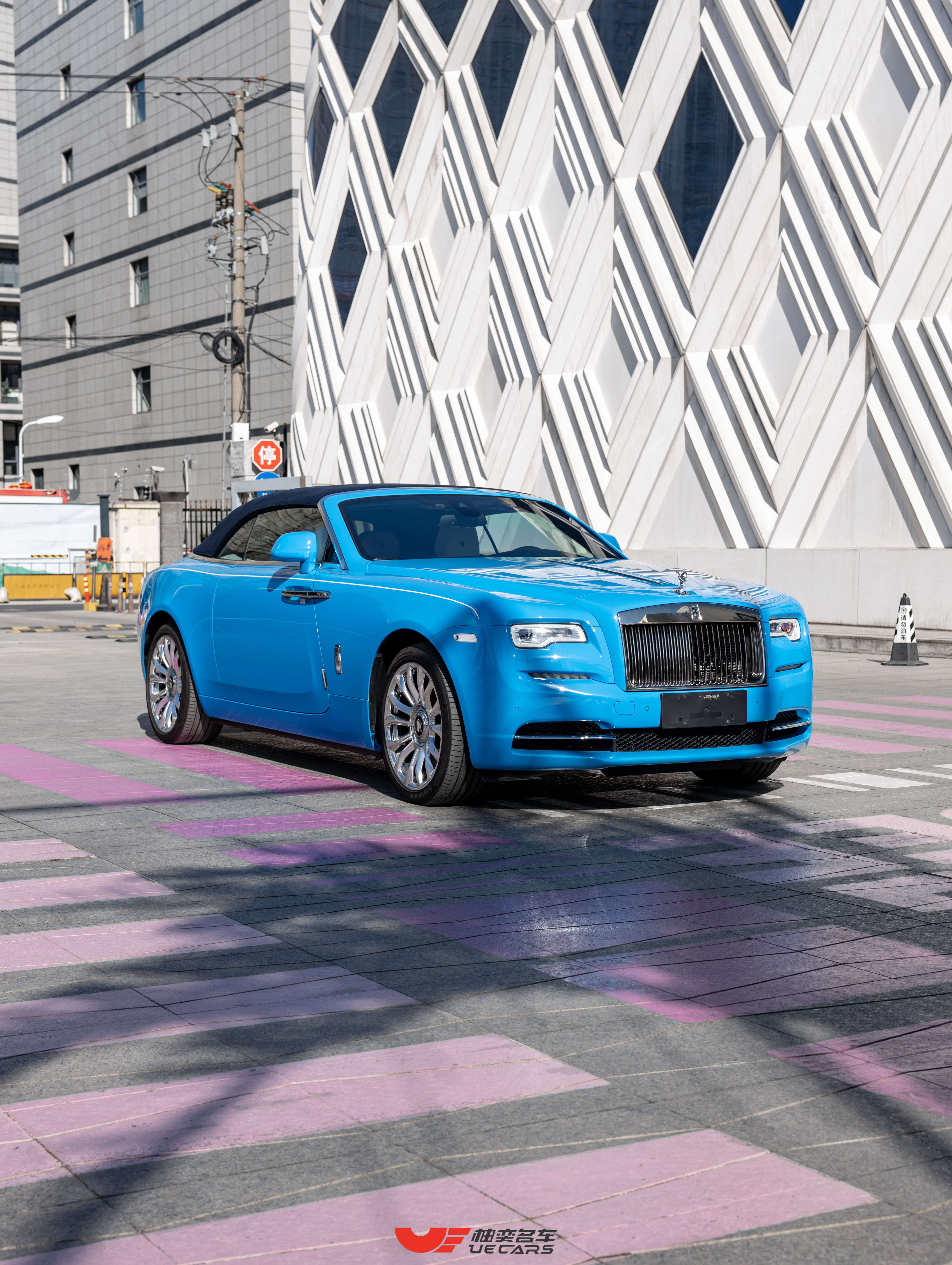 Rolls-Royce Dawn 2020 car image #3