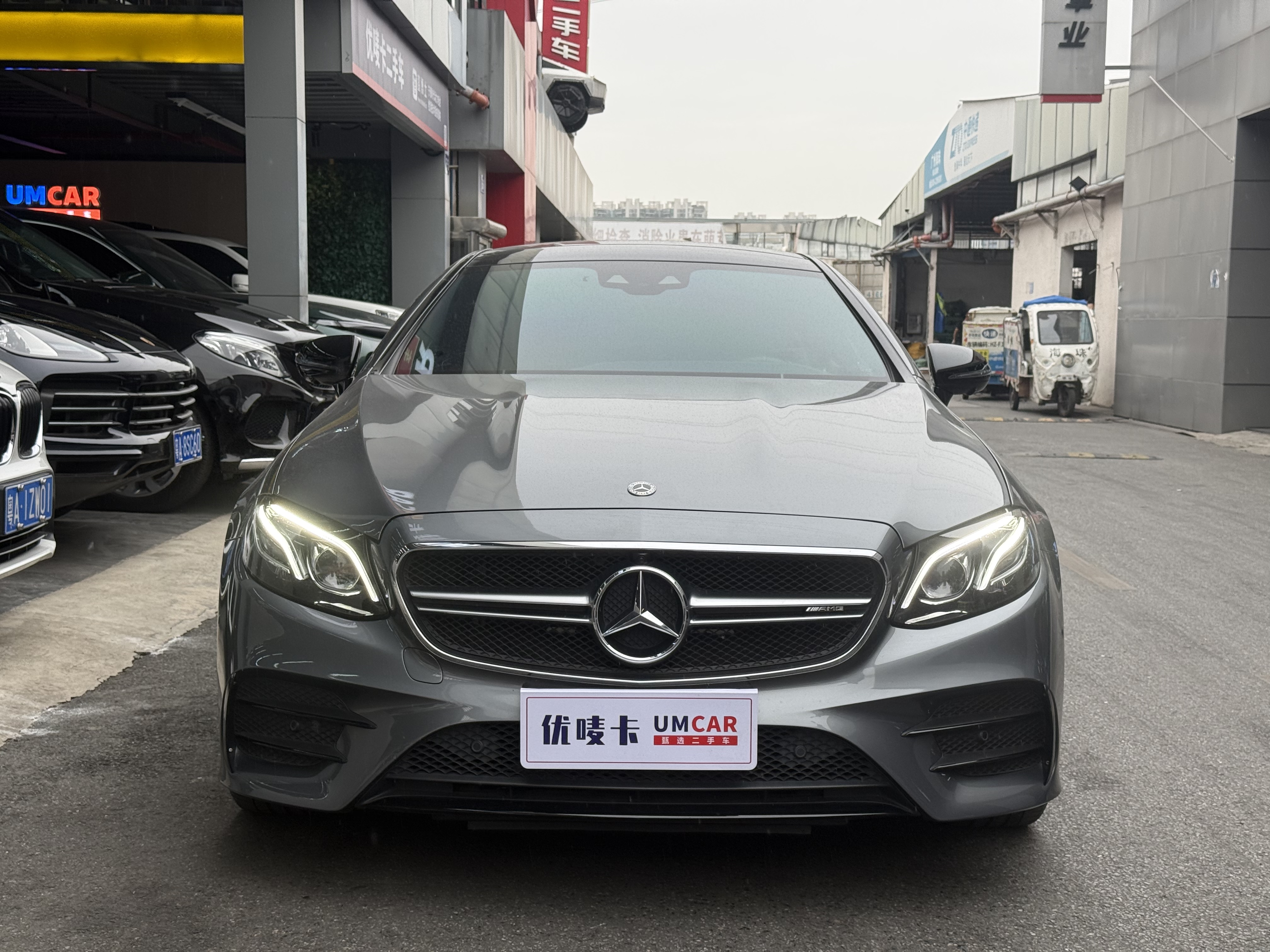 Mercedes-Benz E AMG 2021 صورة سيارة #3