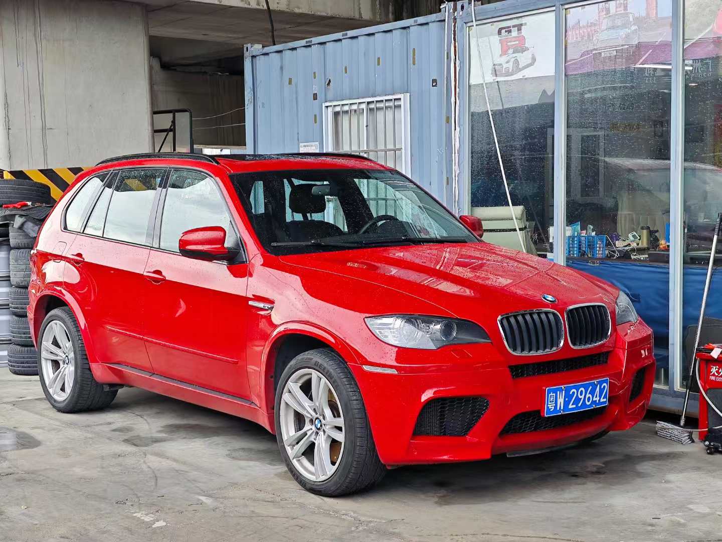 BMW X5 M 2011 car image #3