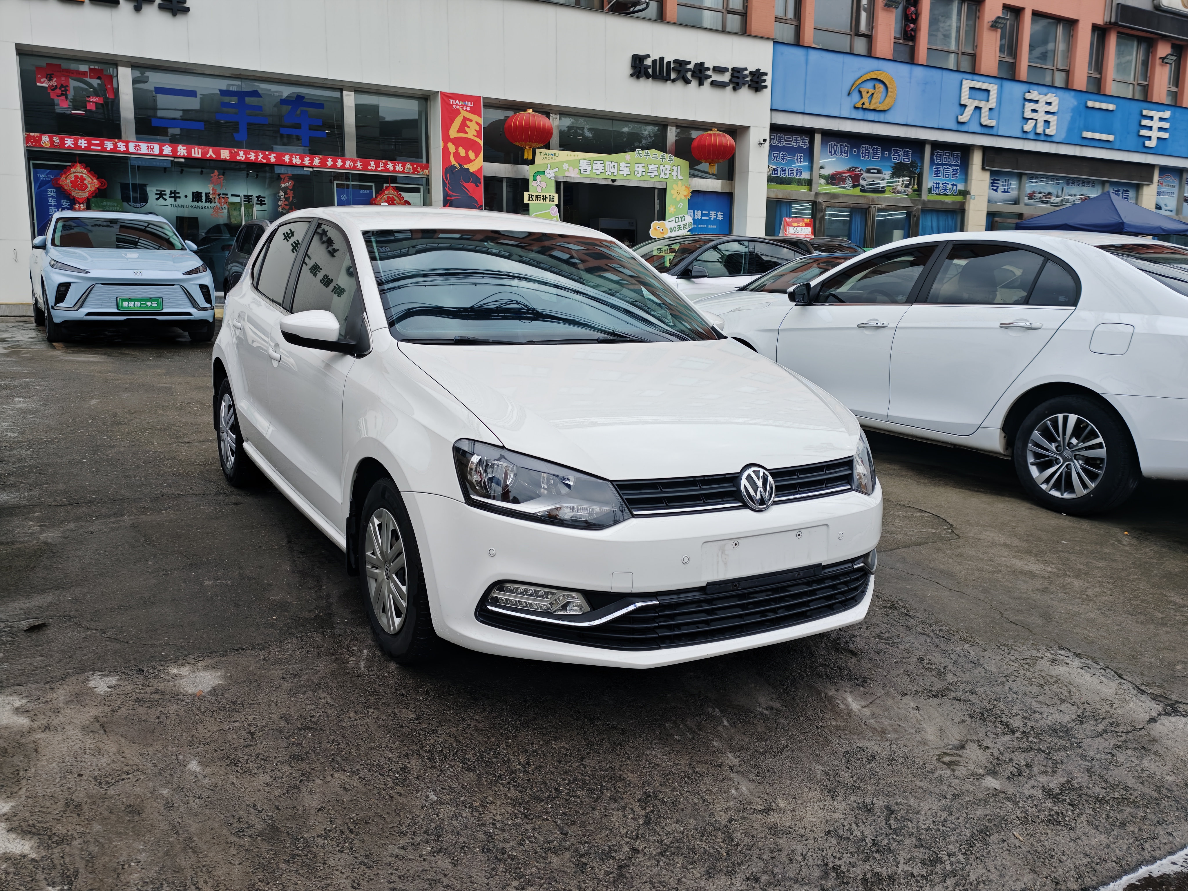 Polo 2016 car image #3