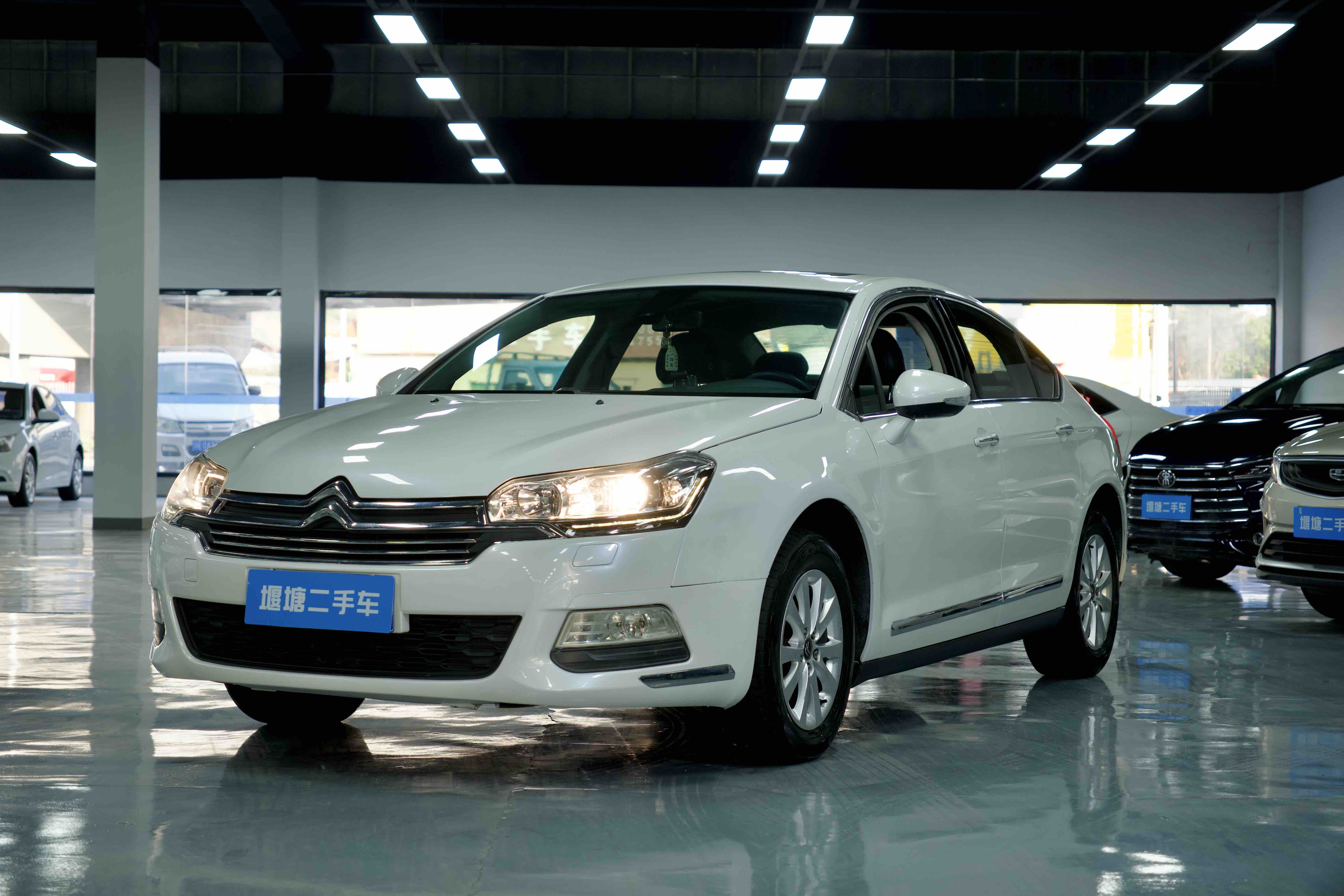 Citroen C5 2016 car image #3