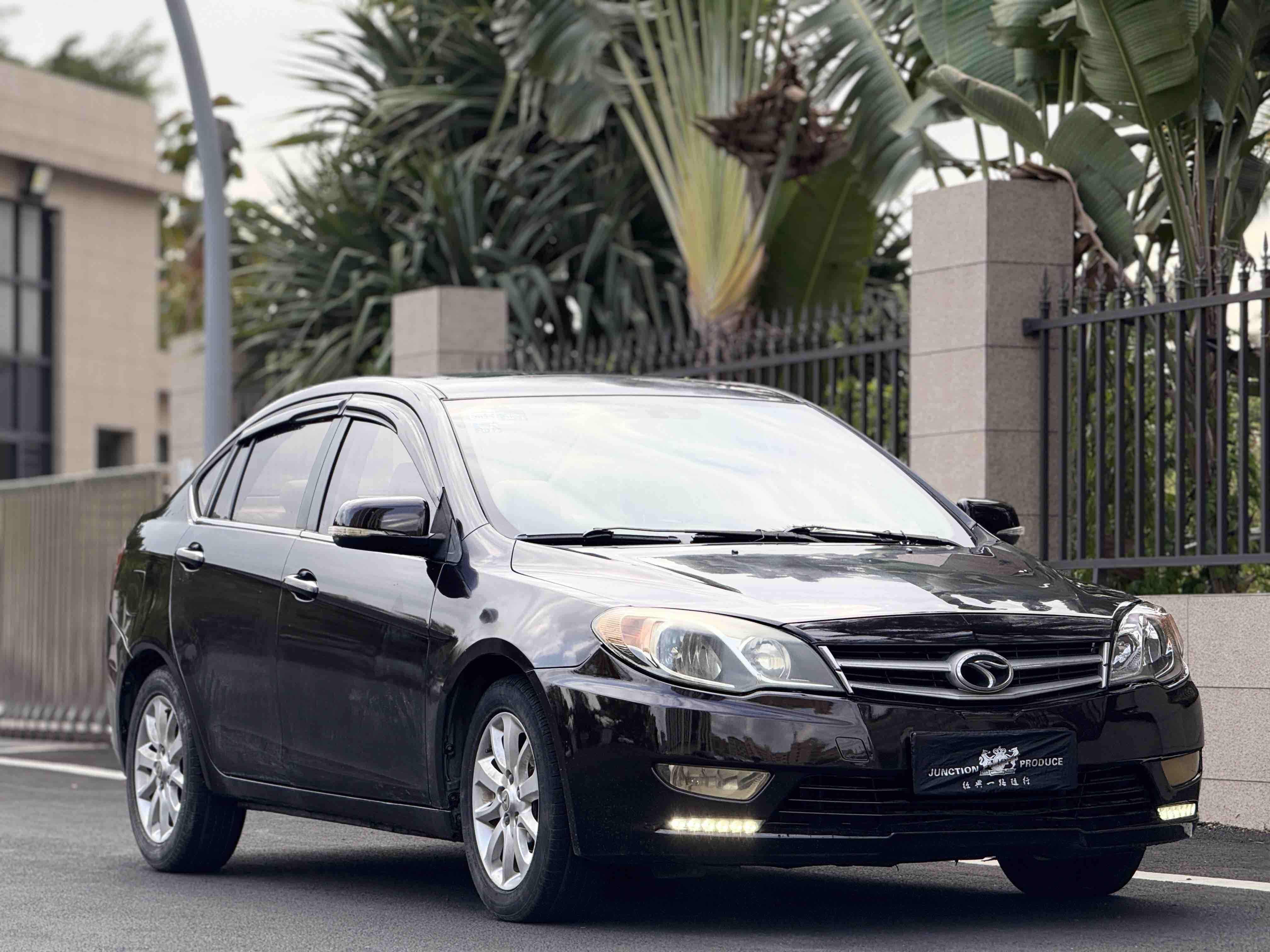 Soueast V5 Lingzhi 2013 car image #3