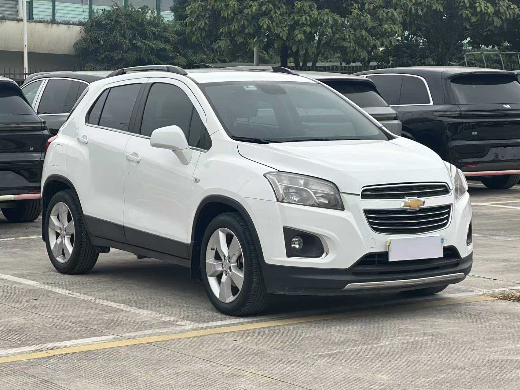 Chevrolet Tracker 2015 #3 Chevrolet Tracker 2015 car image #3