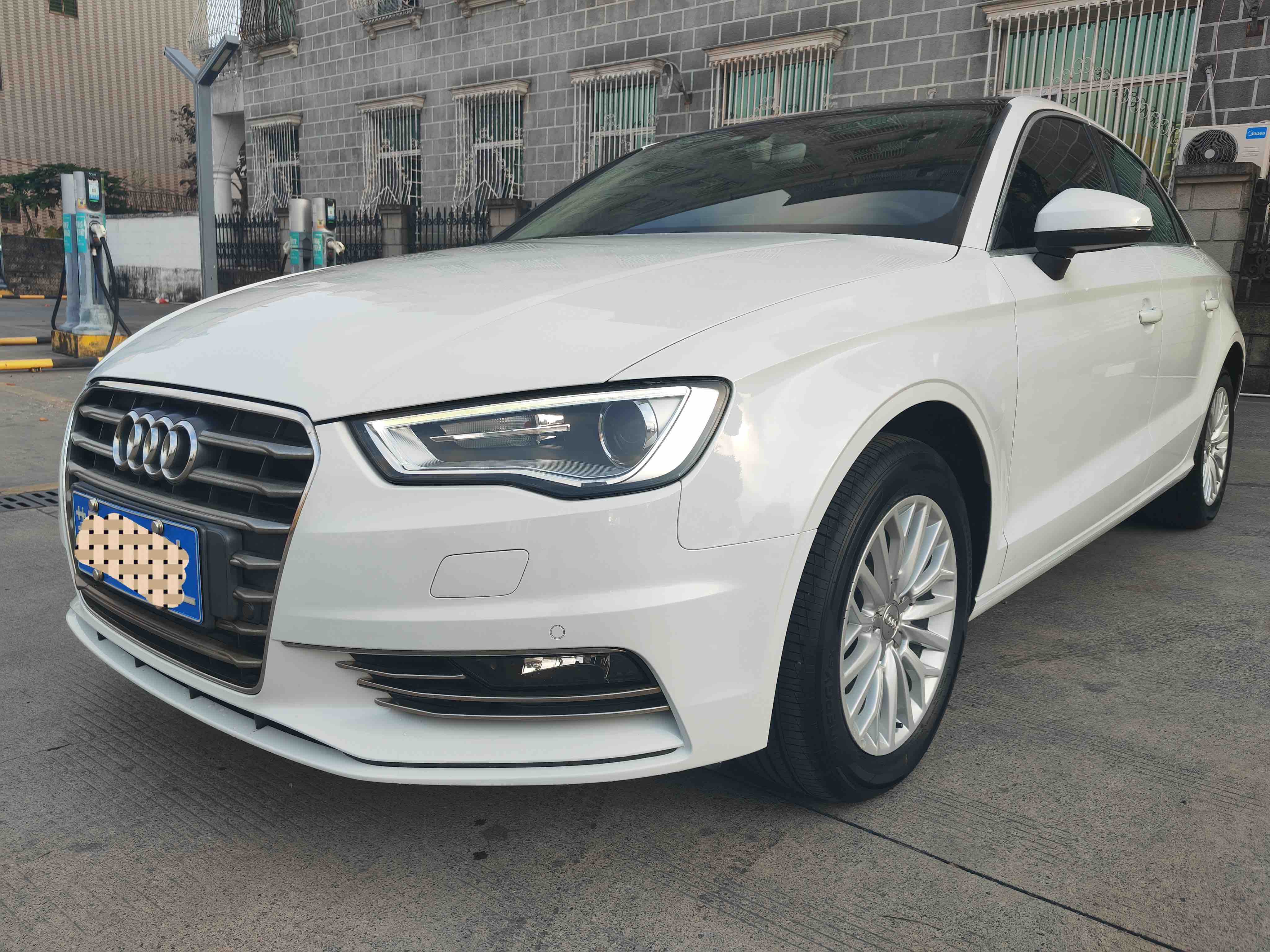Audi A3 2016 car image #3