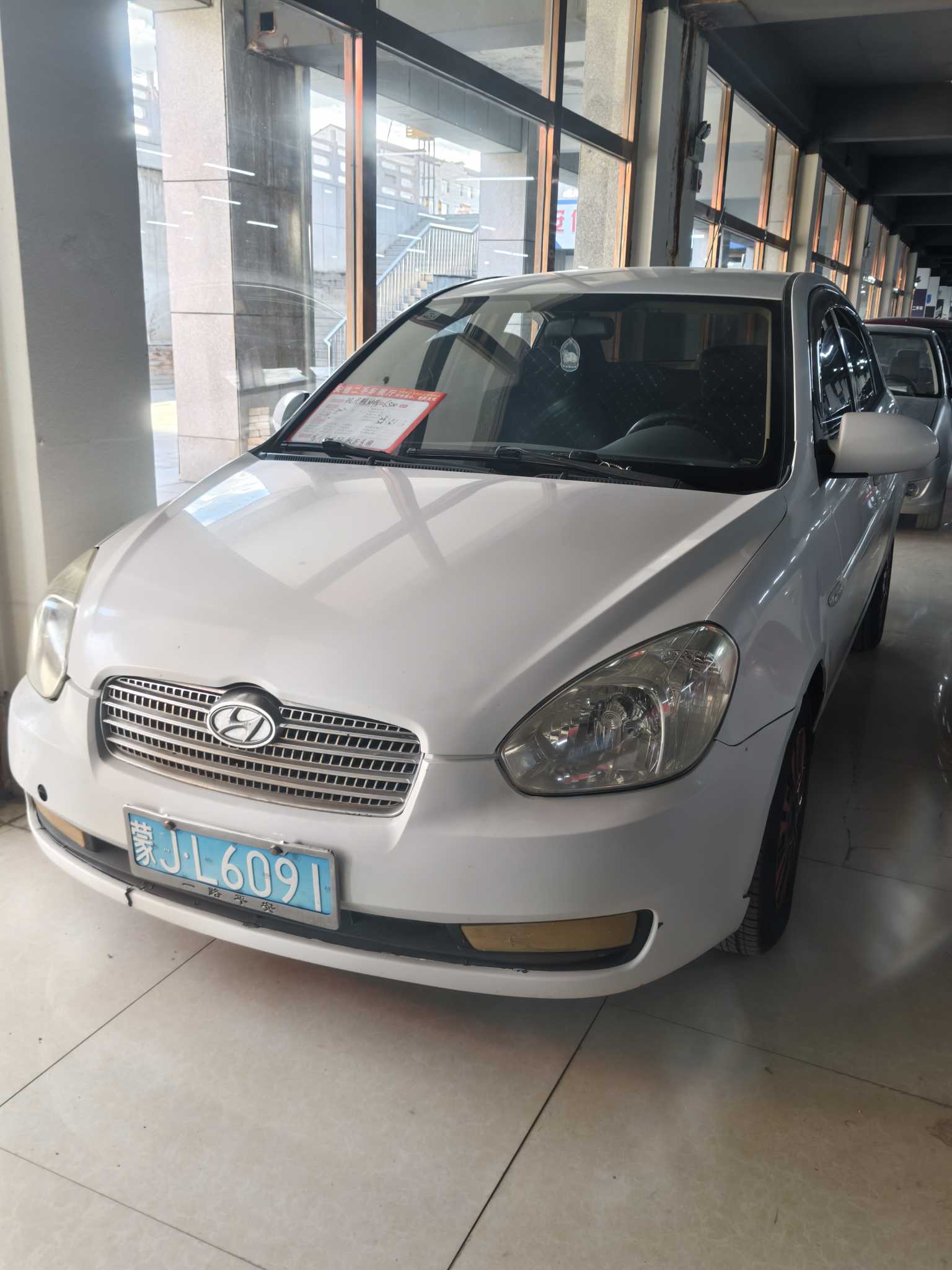 Hyundai Accent 2009 car image #3