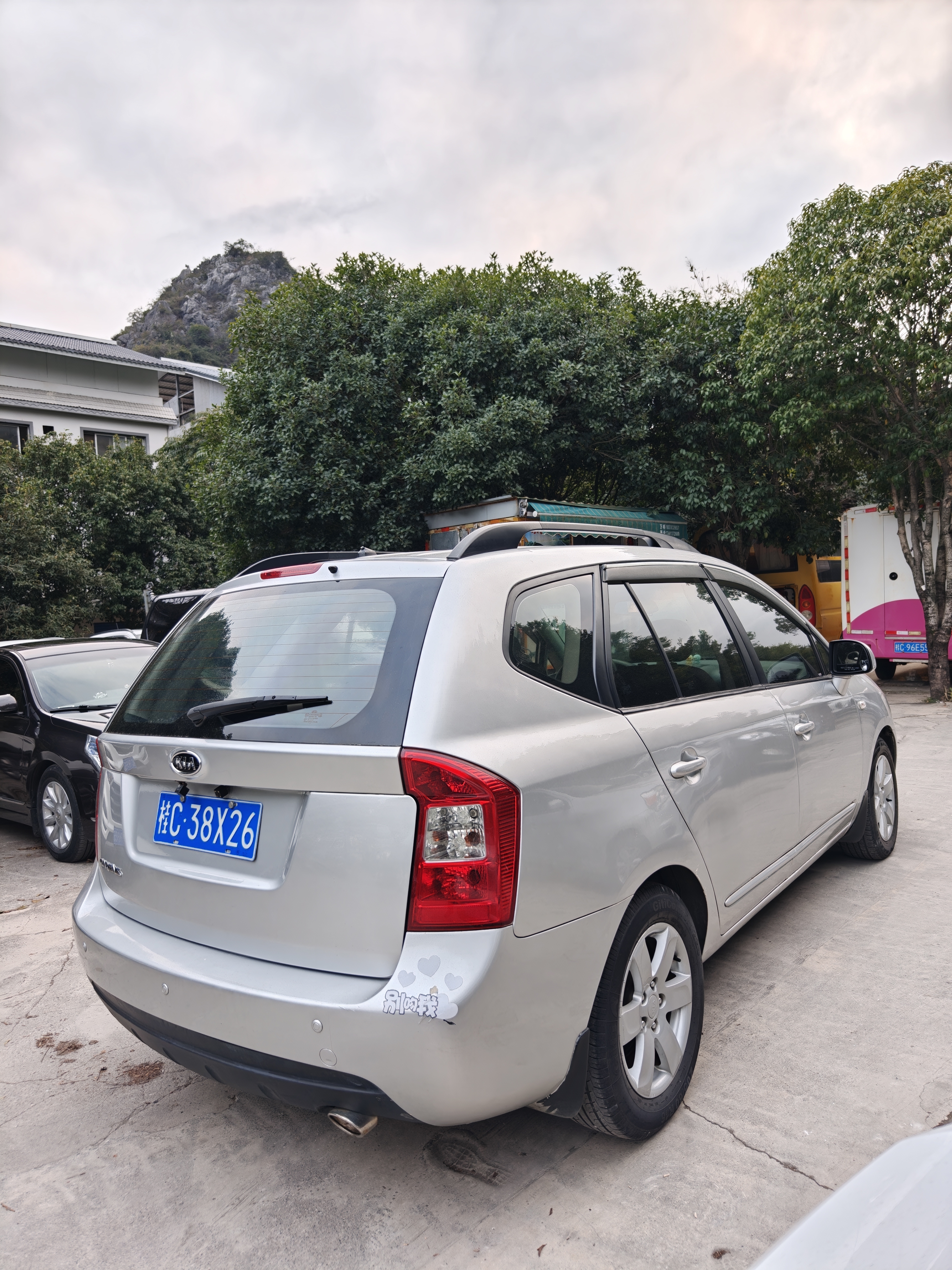 起亚 佳乐 2009 汽车图片 #3