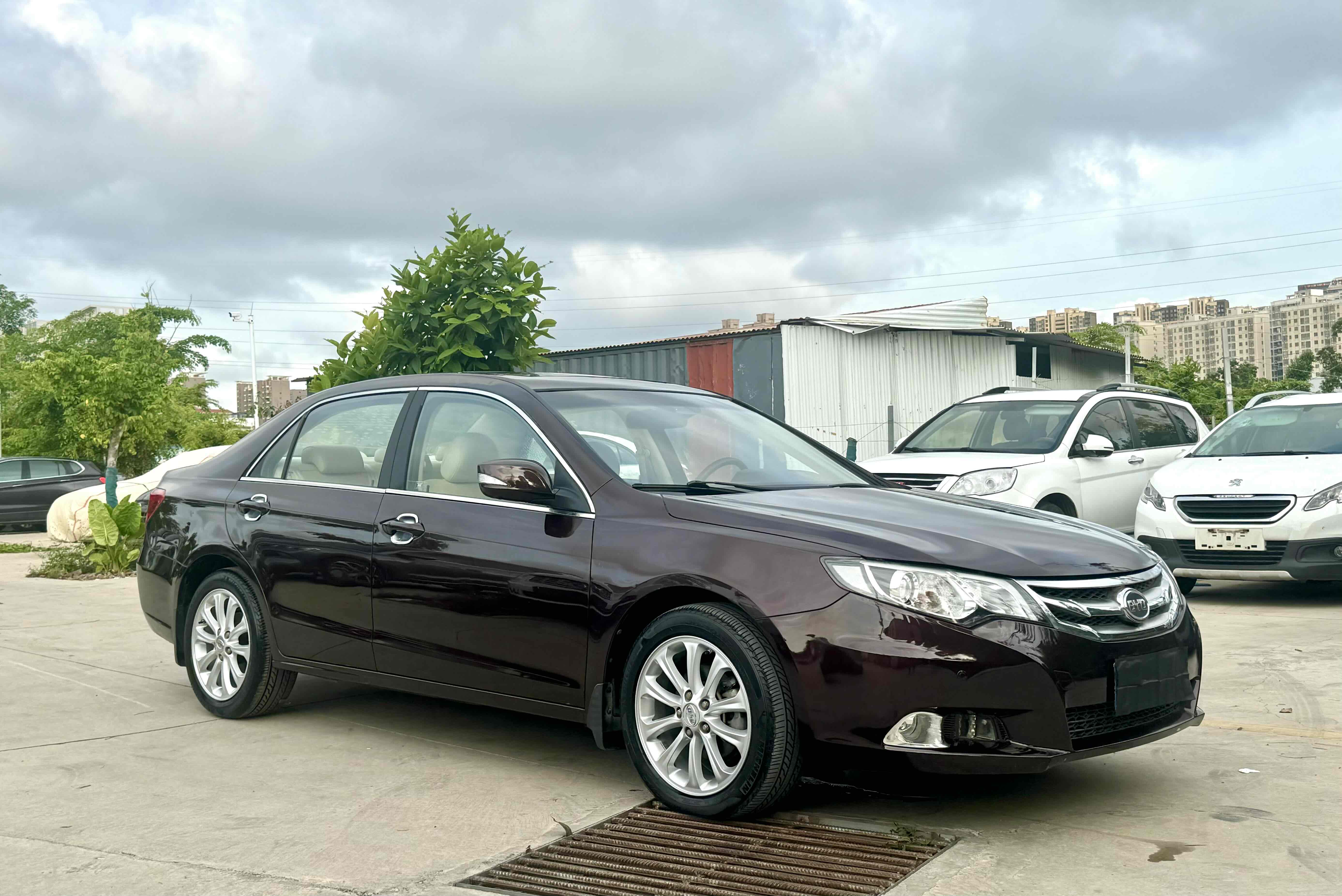 BYD SiRui 2014 #3 BYD SiRui 2014 car image #3